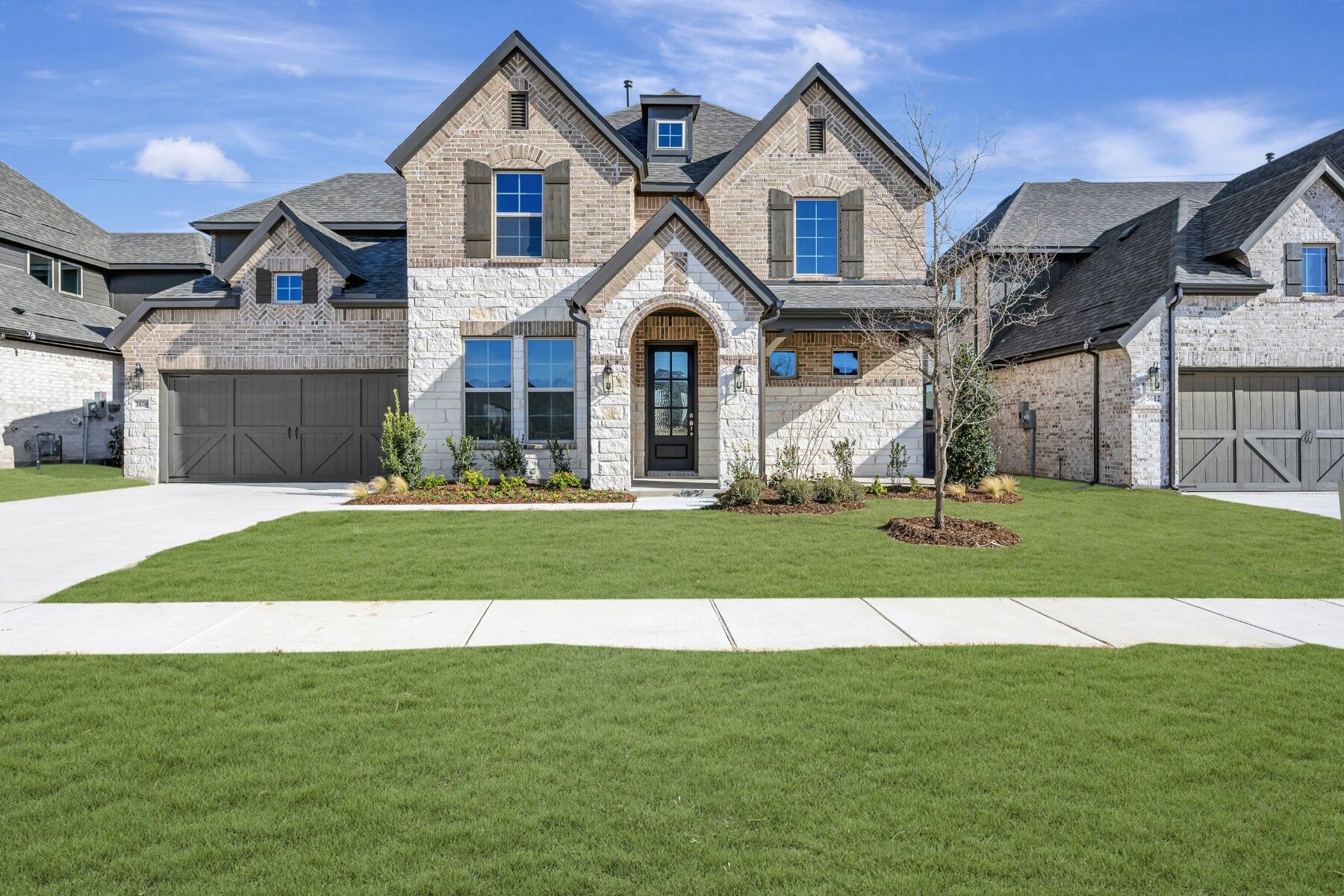 Front Exterior:Front Exterior