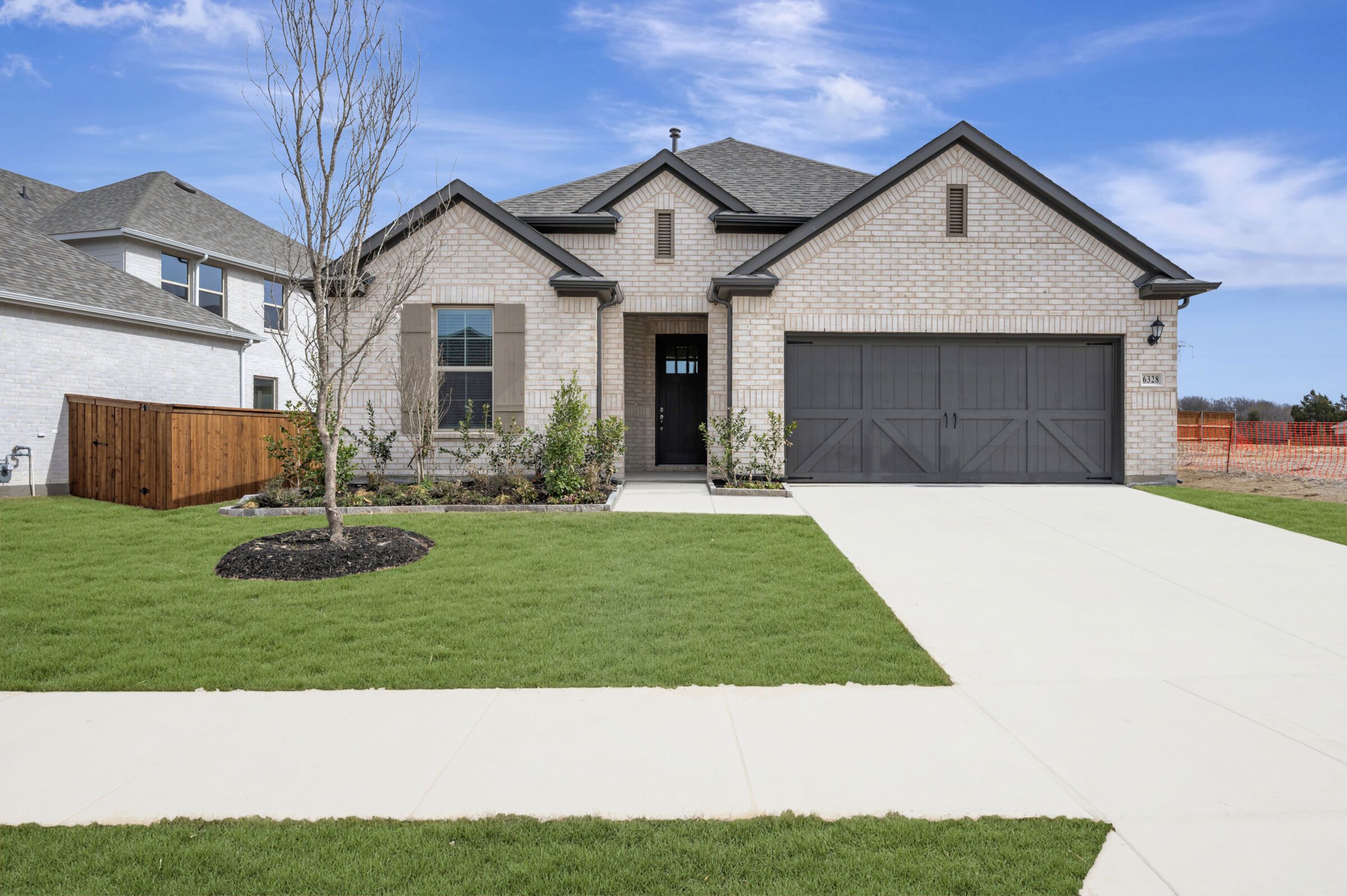 Front Exterior:Front Exterior
