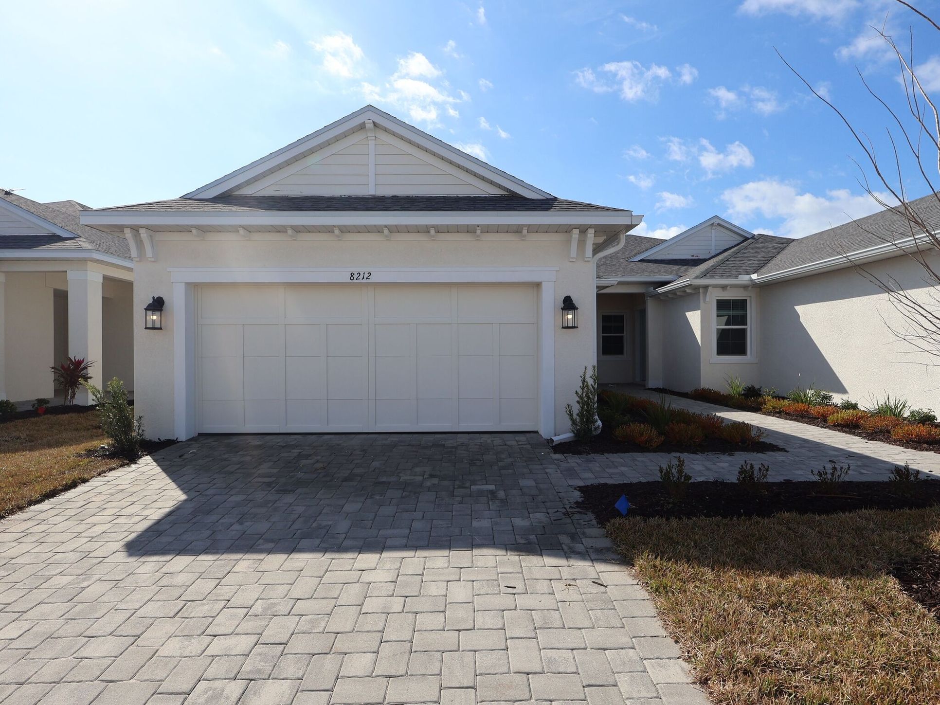 Front exterior:Front exterior