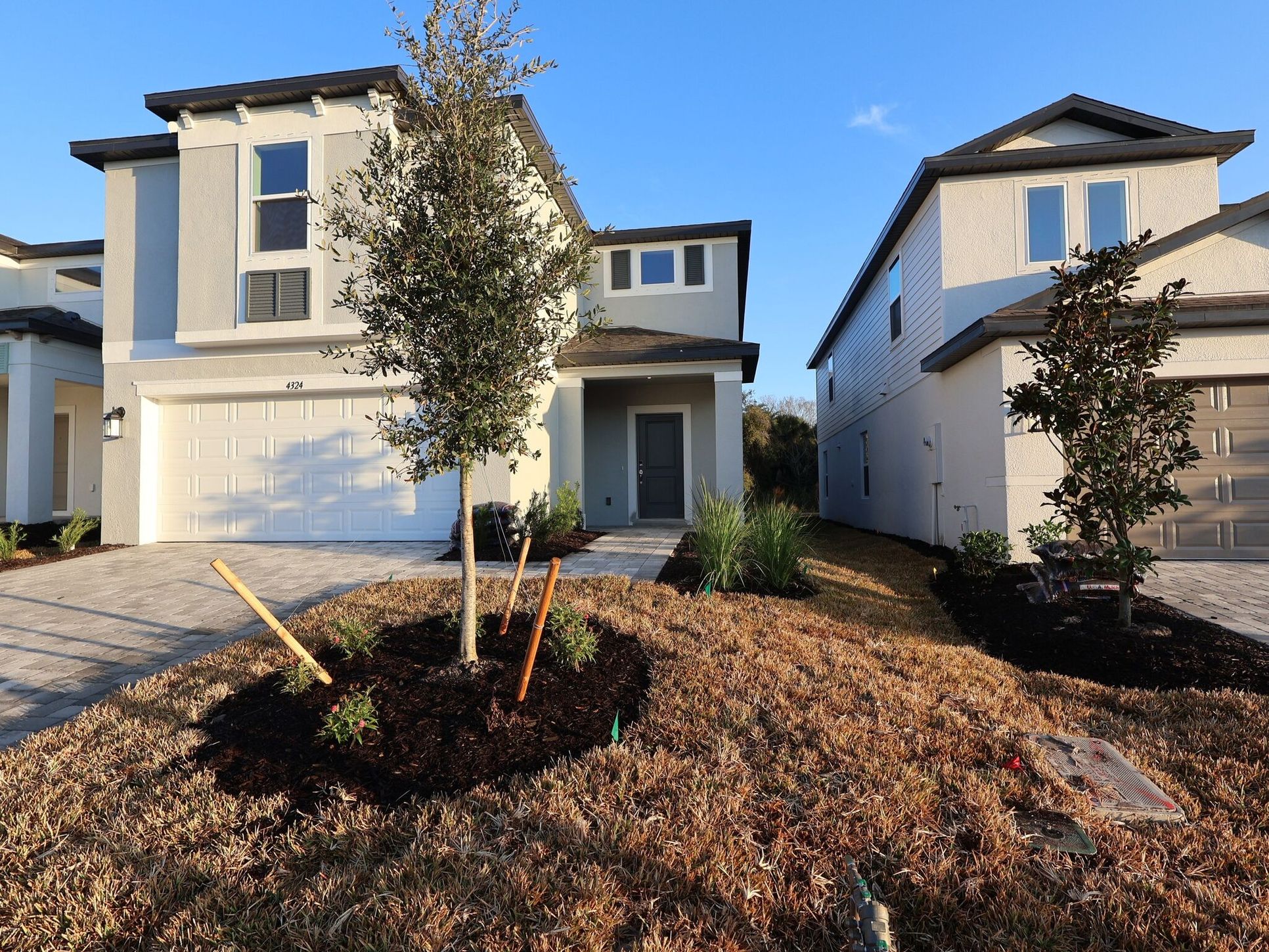 Front exterior:Front exterior