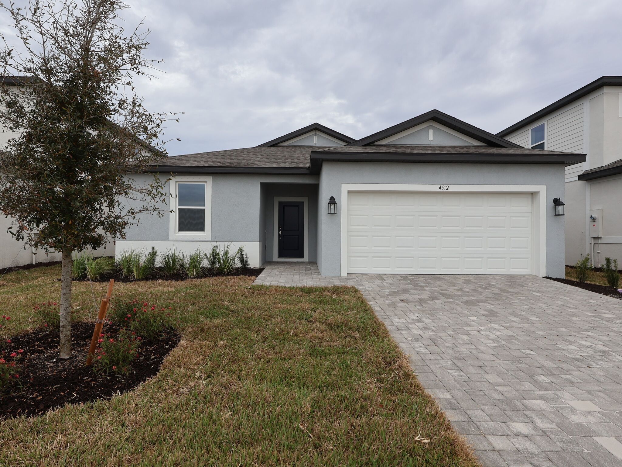 Front exterior:Front exterior