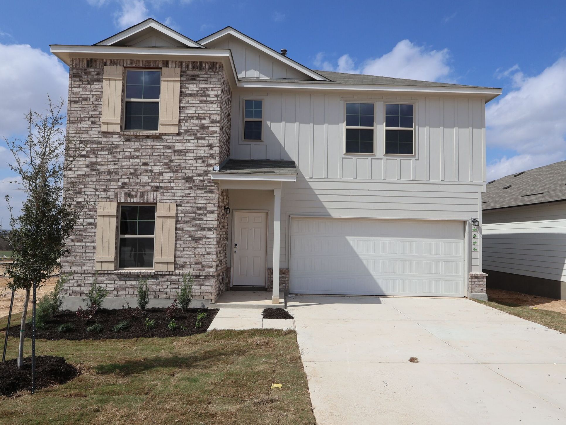 Front Exterior:Front Exterior
