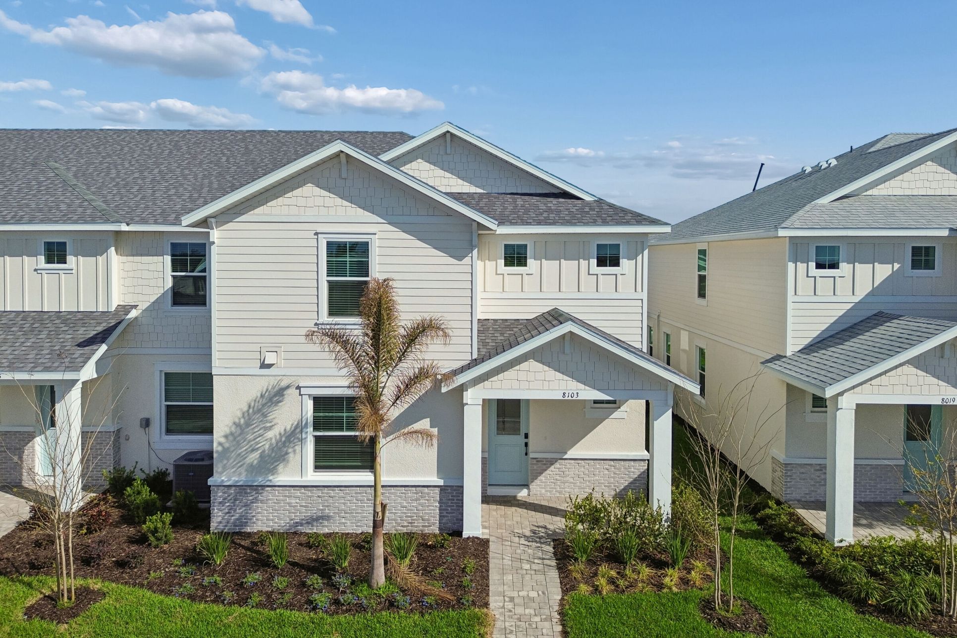 Front exterior:Front exterior