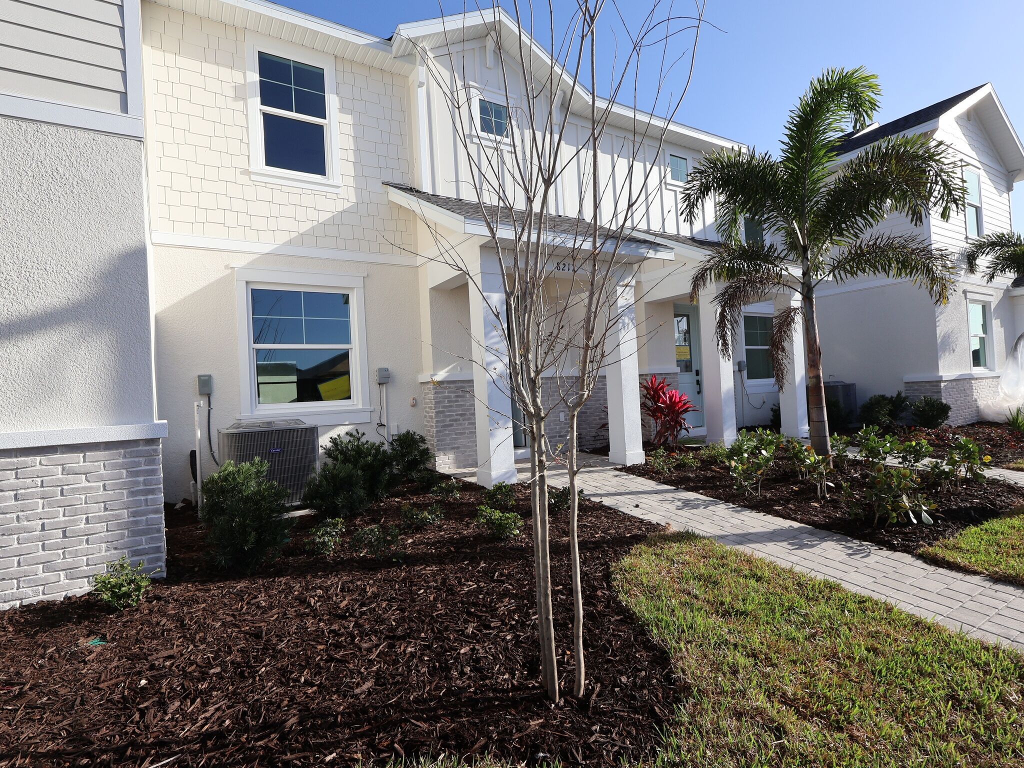 Front exterior:Front exterior