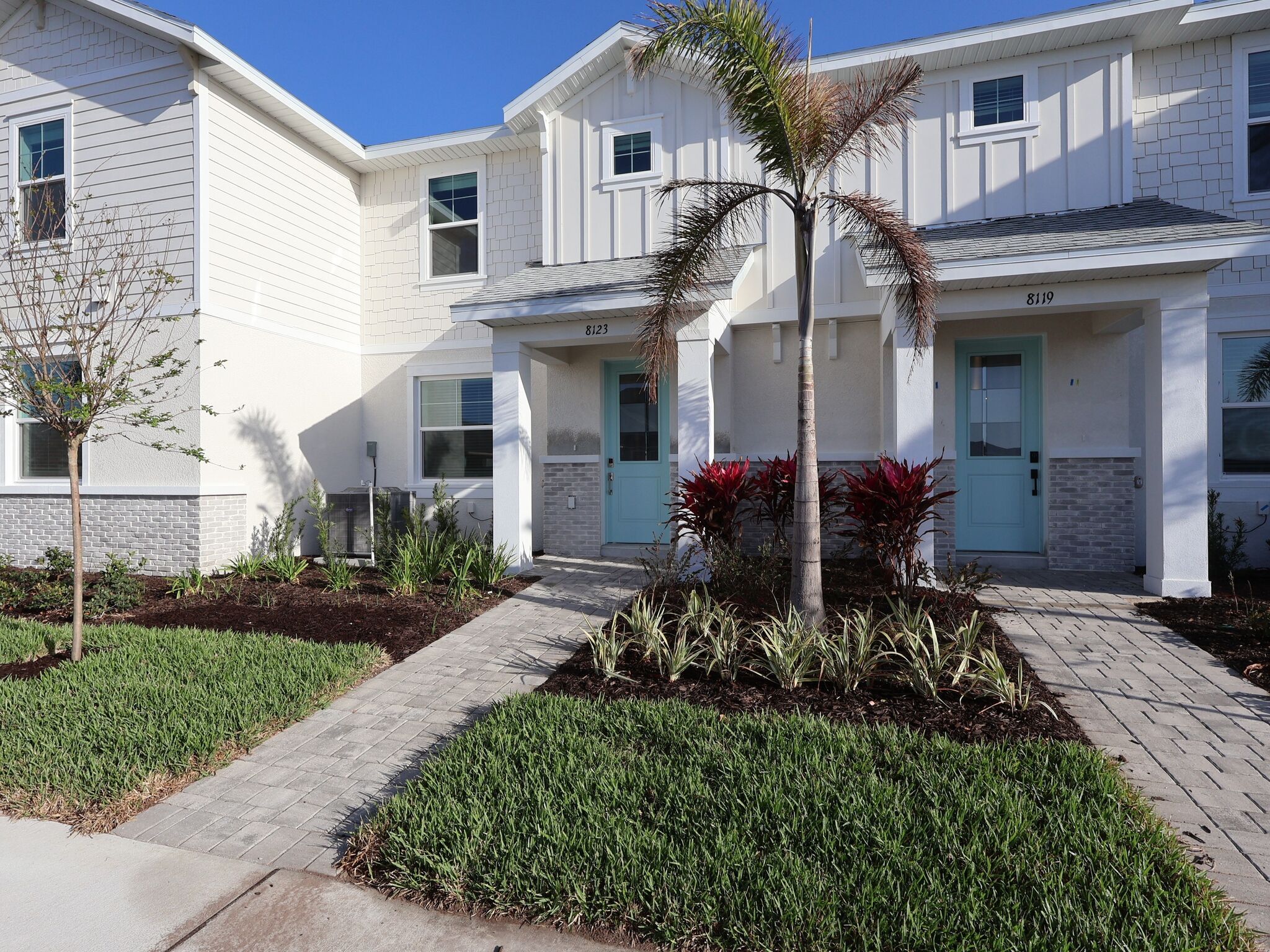 Front exterior:Front exterior