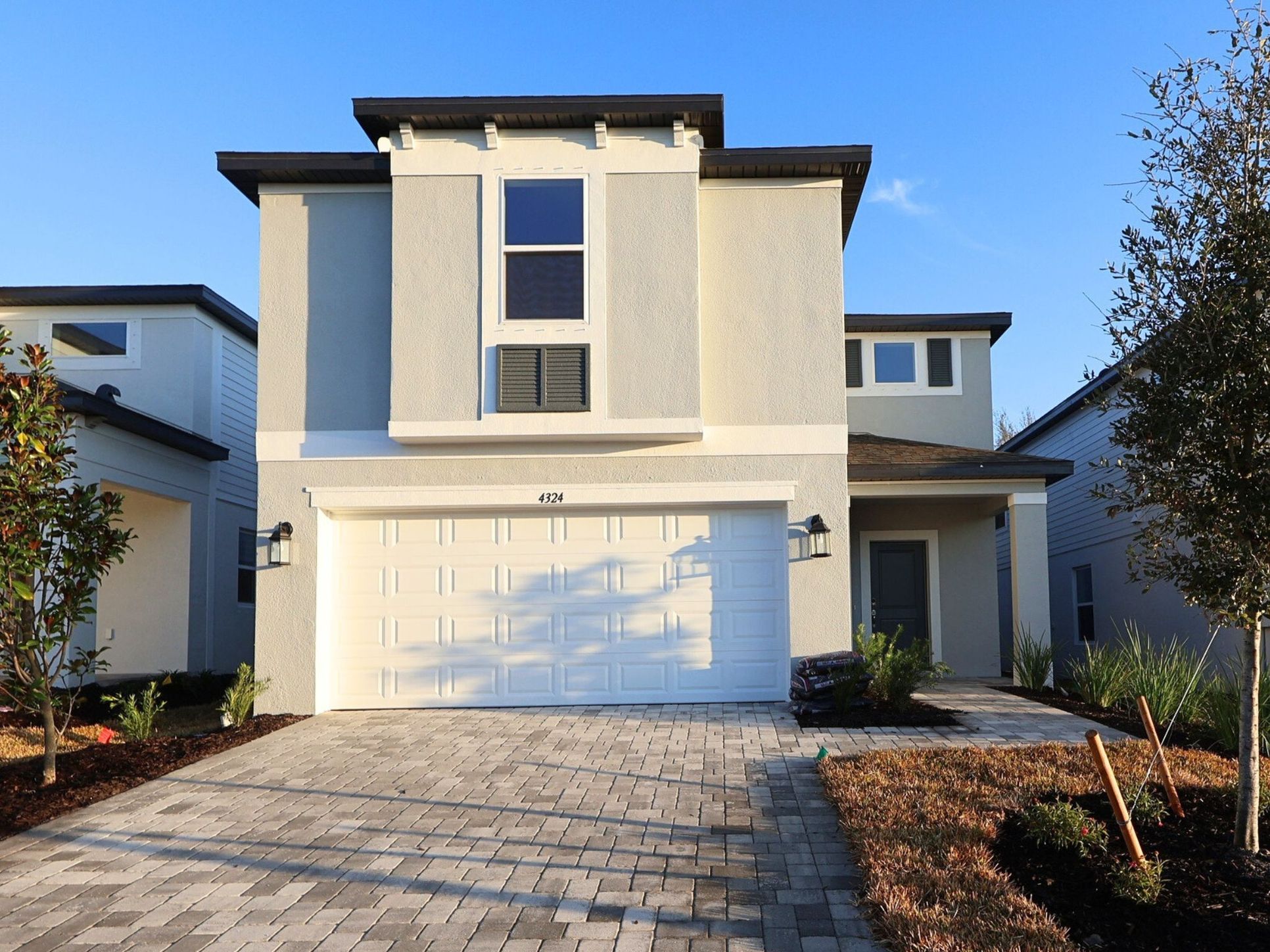 Front exterior:Front exterior