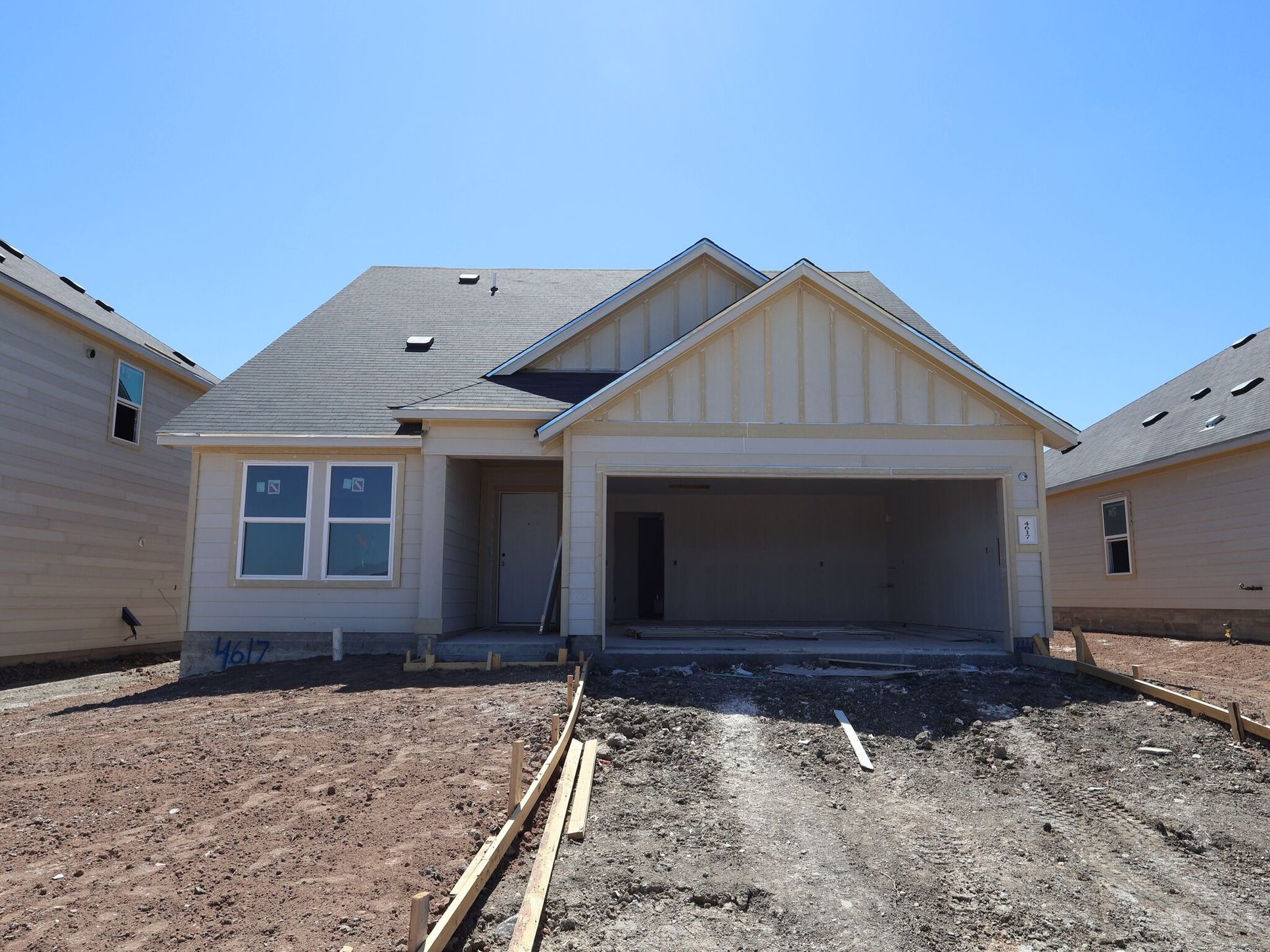 Front Exterior:Front Exterior