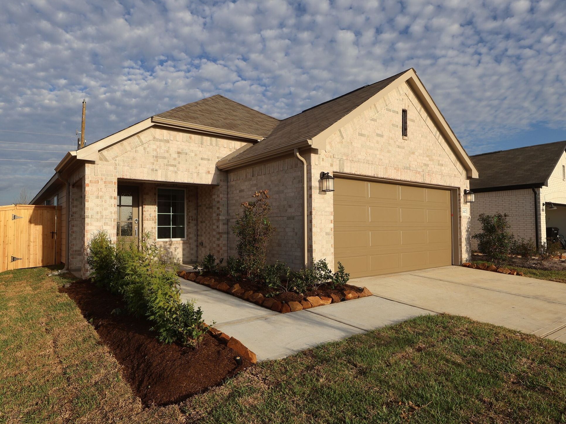 Side Exterior:Side Exterior