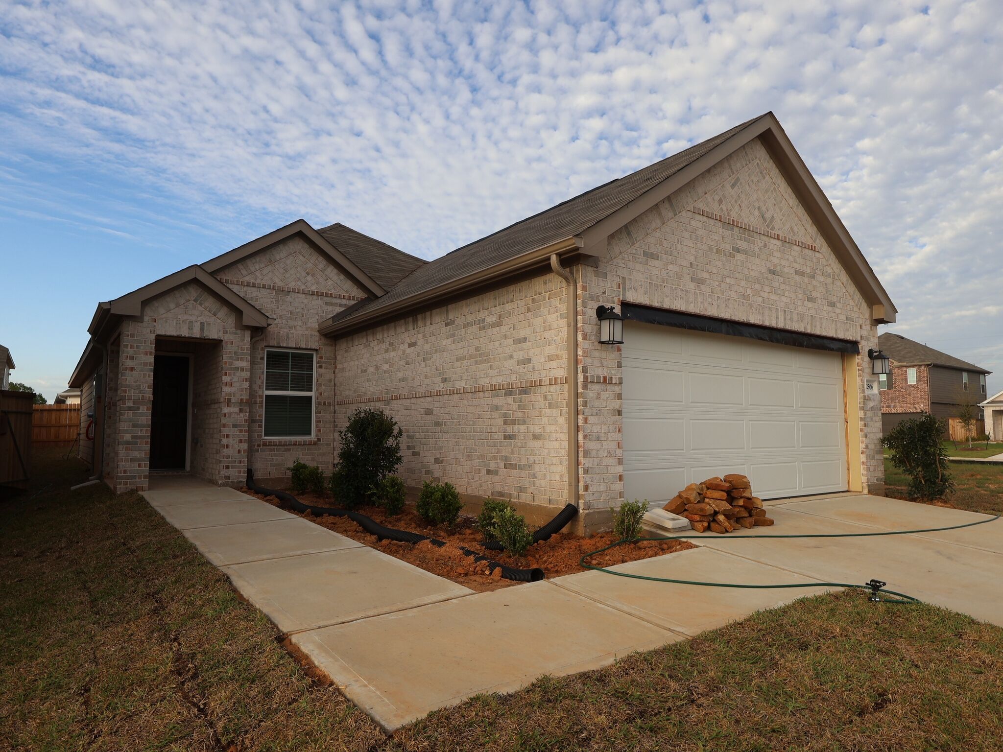 Side Exterior:Side Exterior