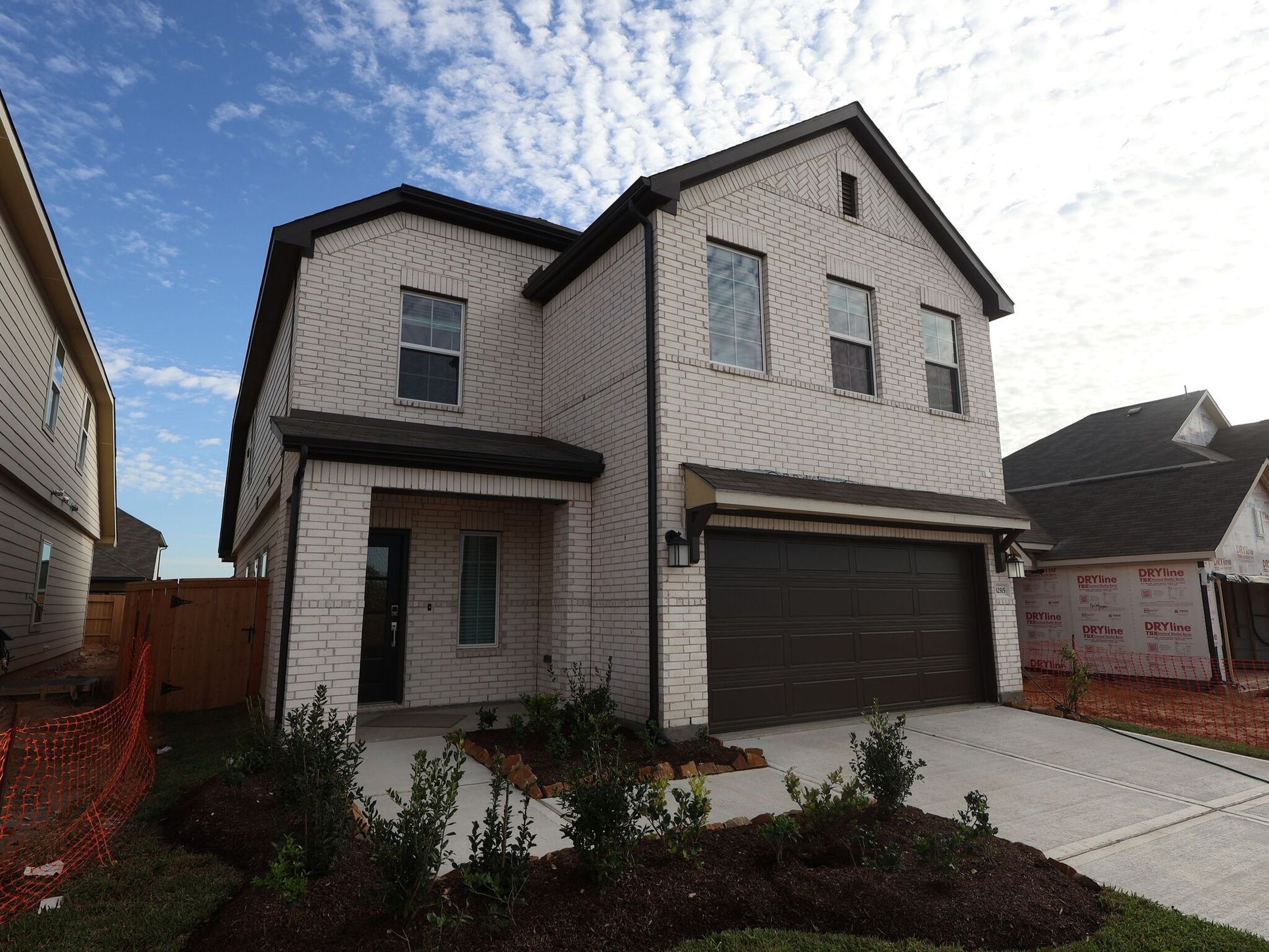 Side Exterior:Side Exterior