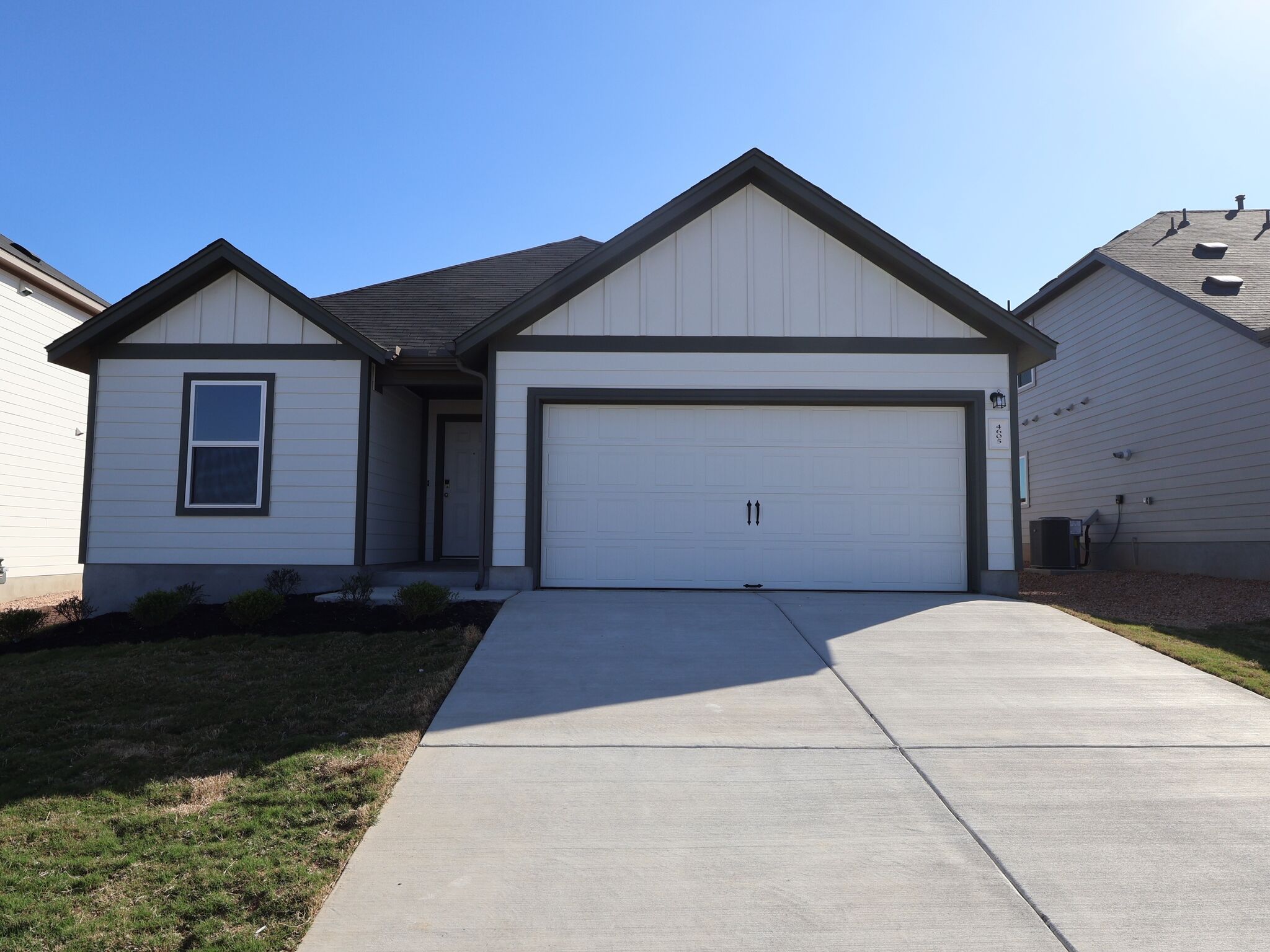 Front Exterior:Front Exterior