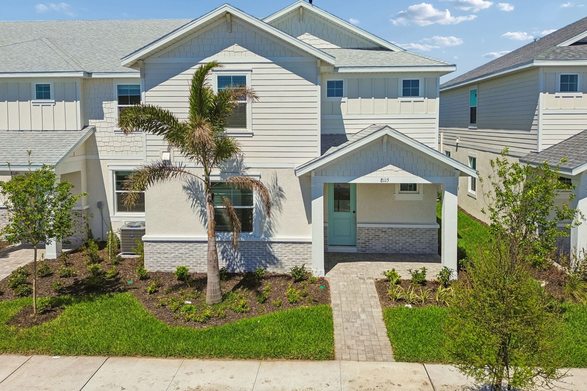 Front exterior:Front exterior