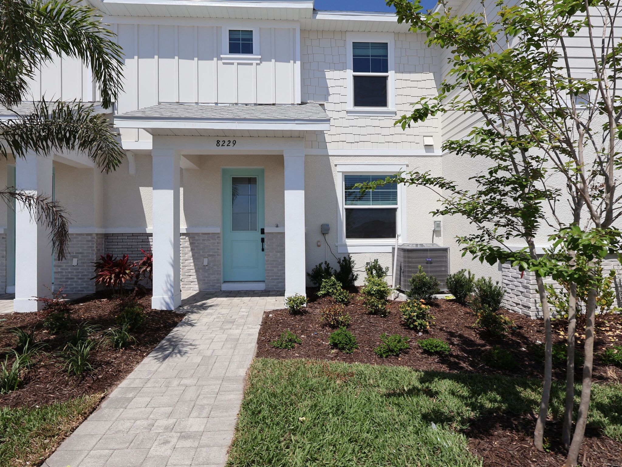 Front exterior:Front exterior