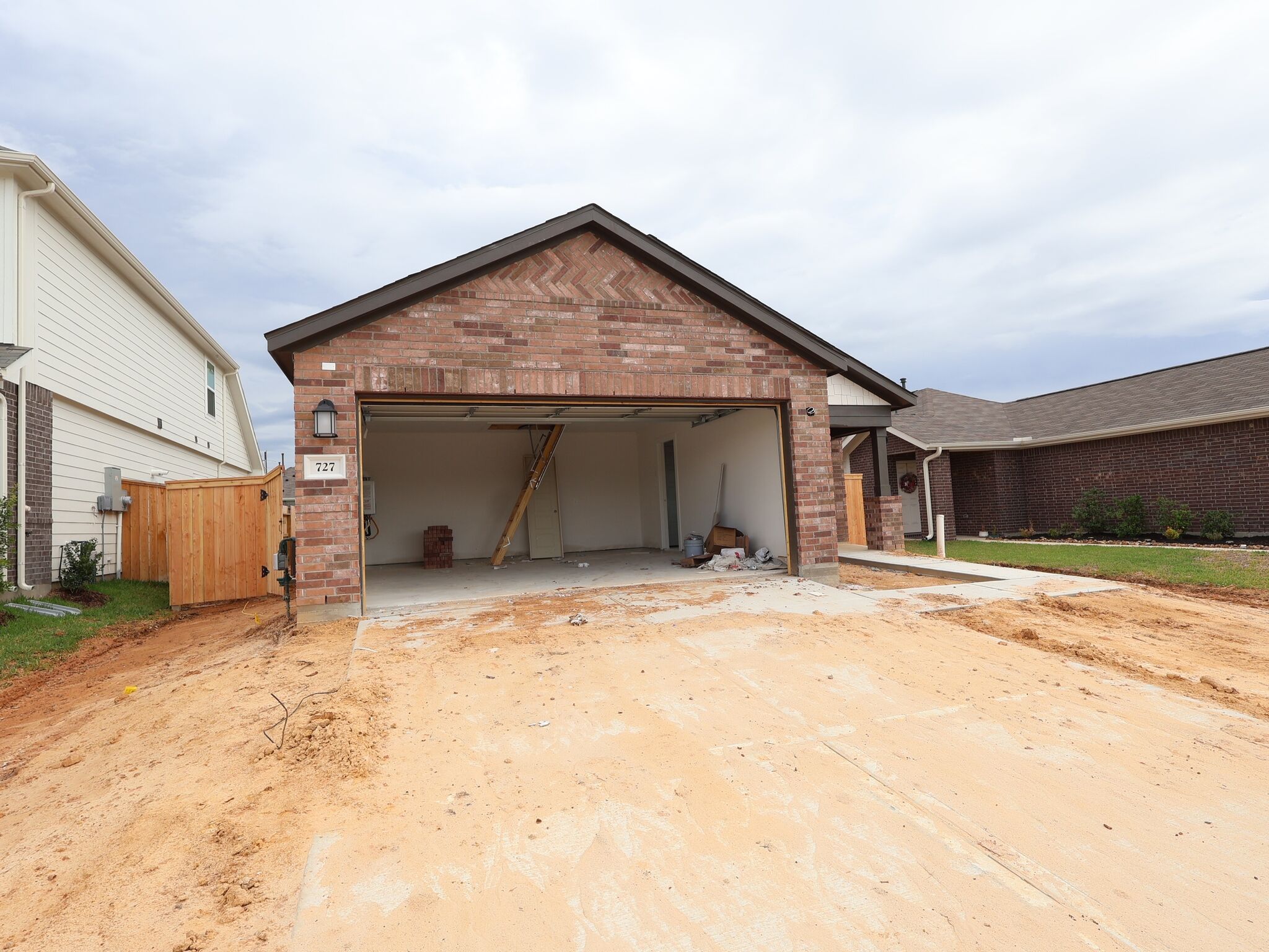 Front Exterior:Front Exterior