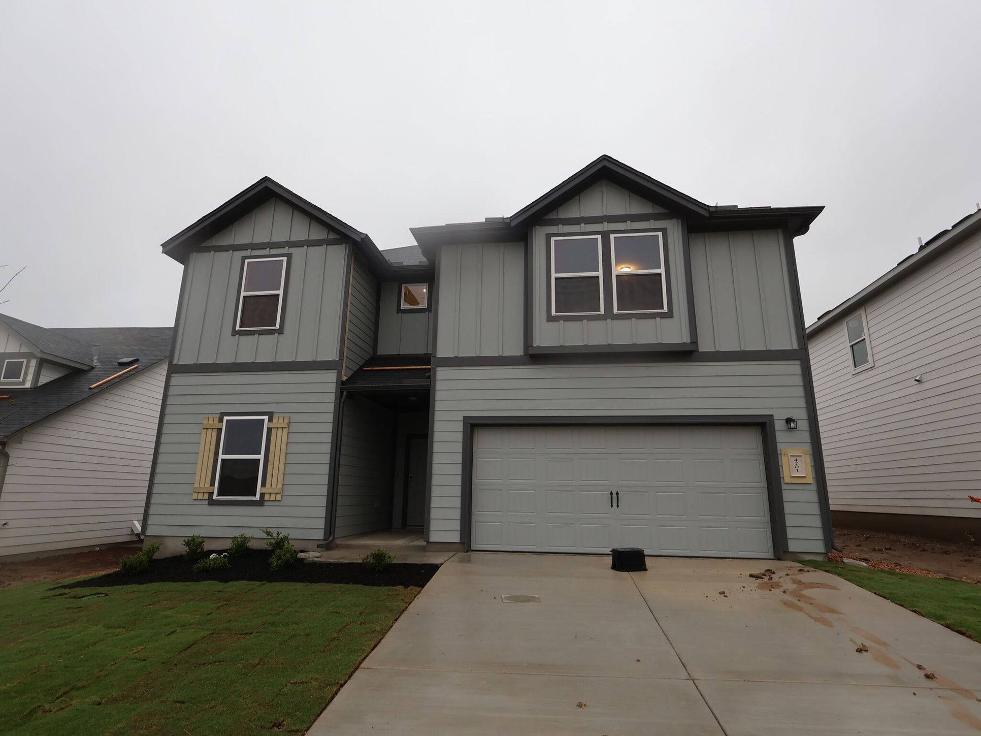 Front Exterior:Front Exterior