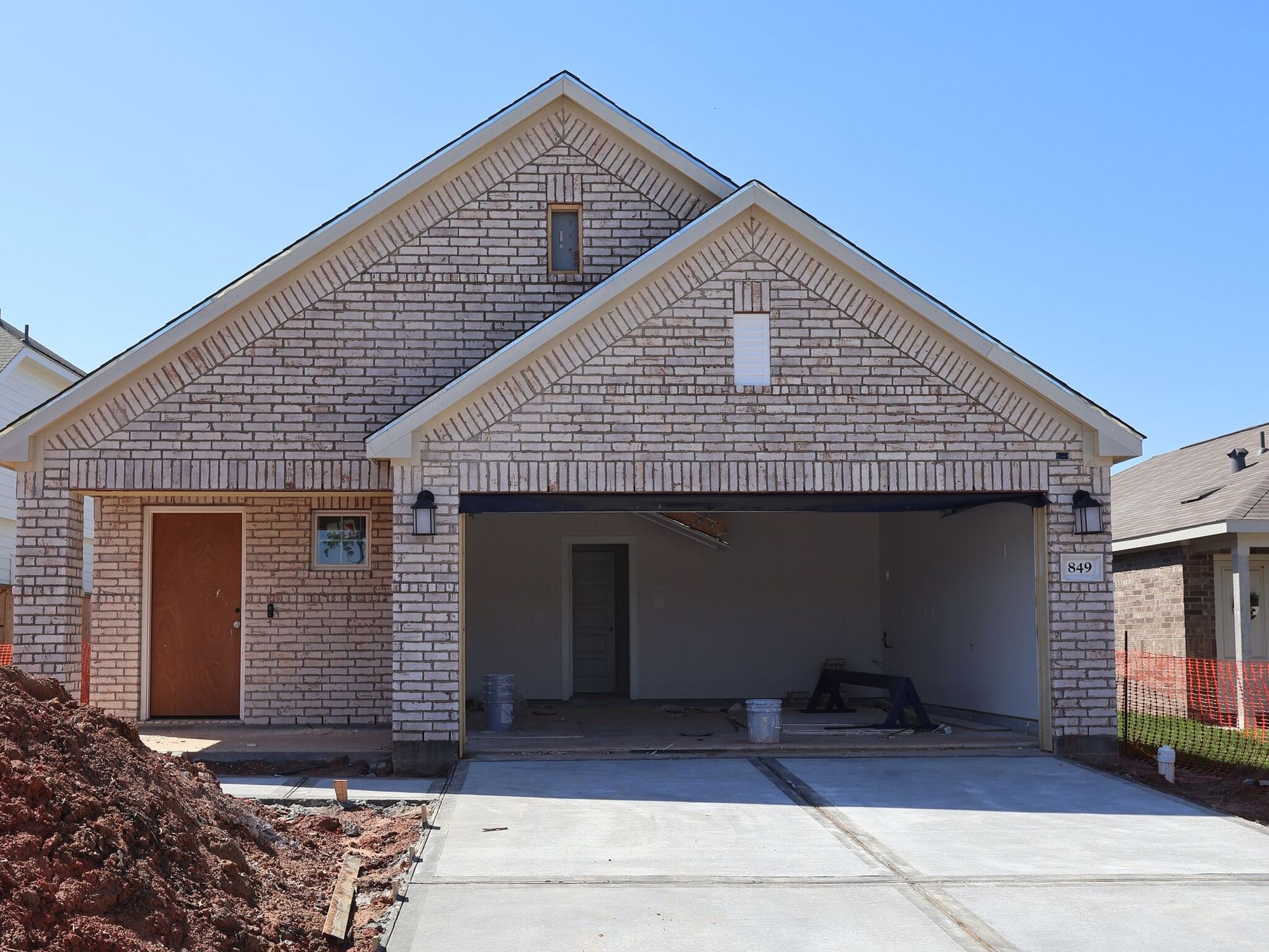 Front Exterior:Front Exterior