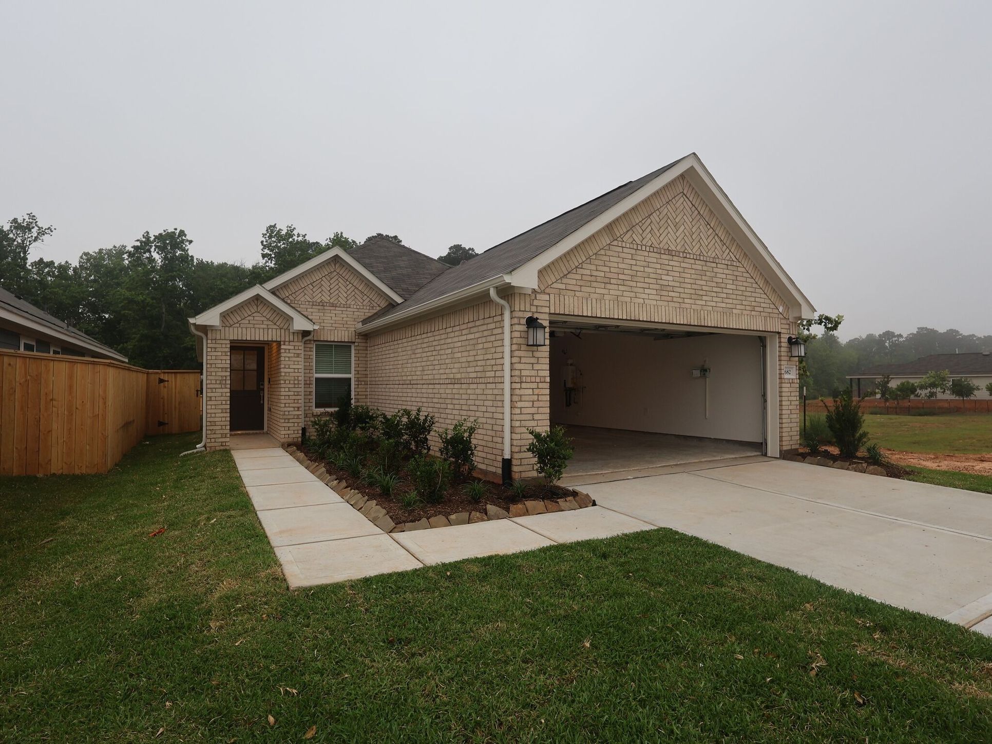 Side Exterior:Side Exterior