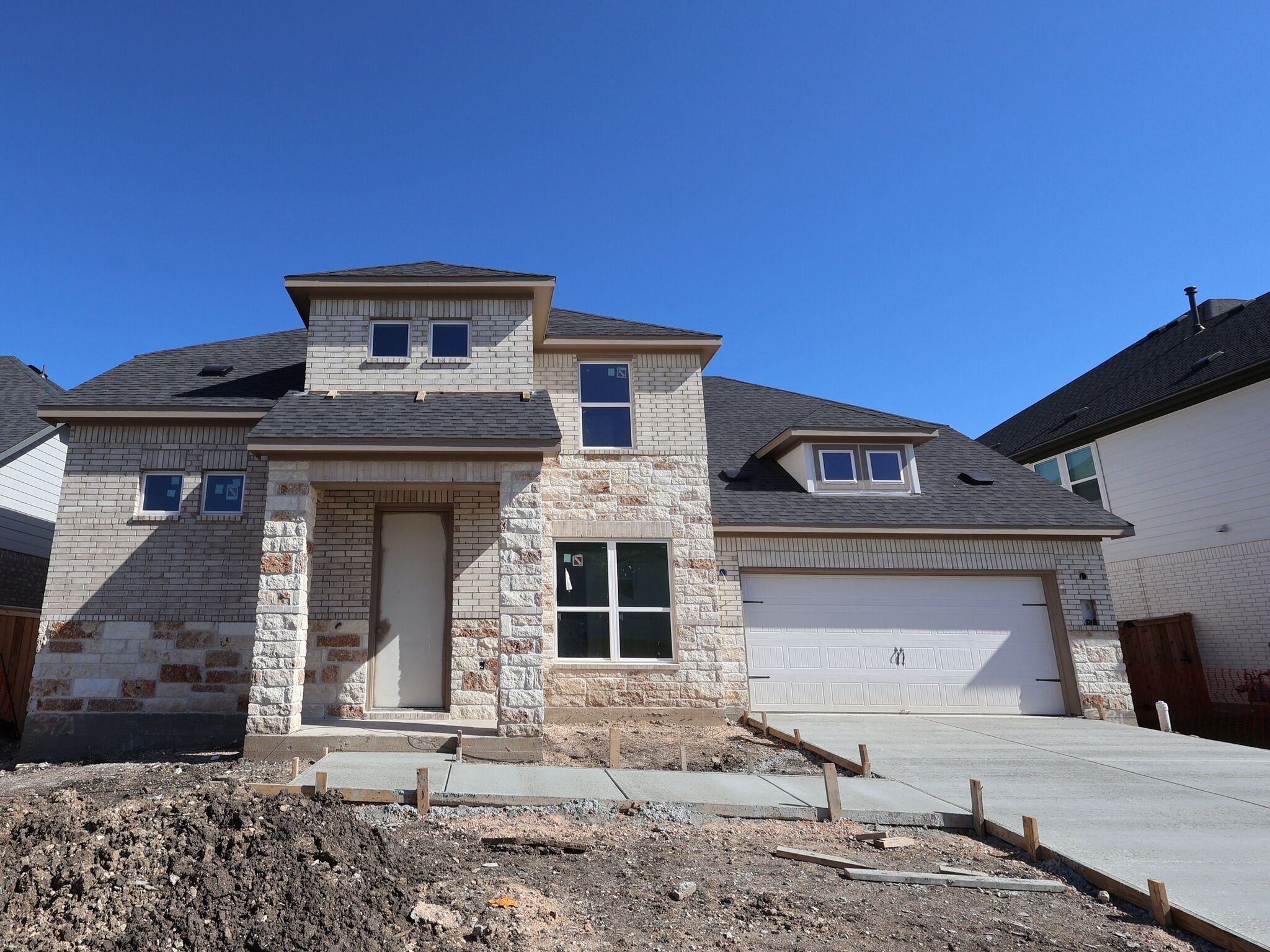 Front Exterior:Front Exterior