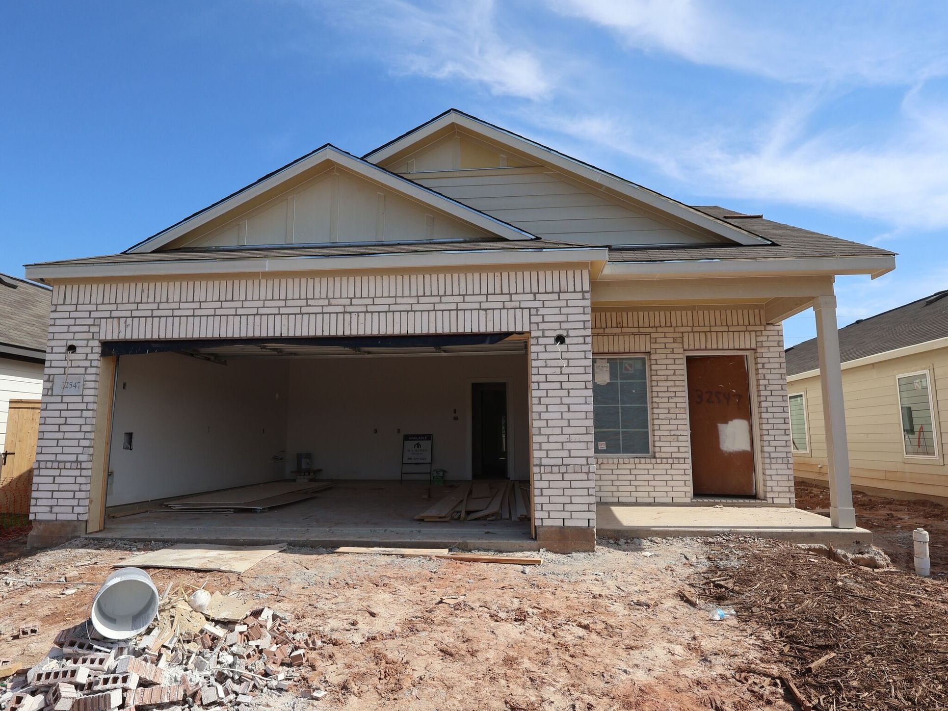 Front Exterior:Front Exterior