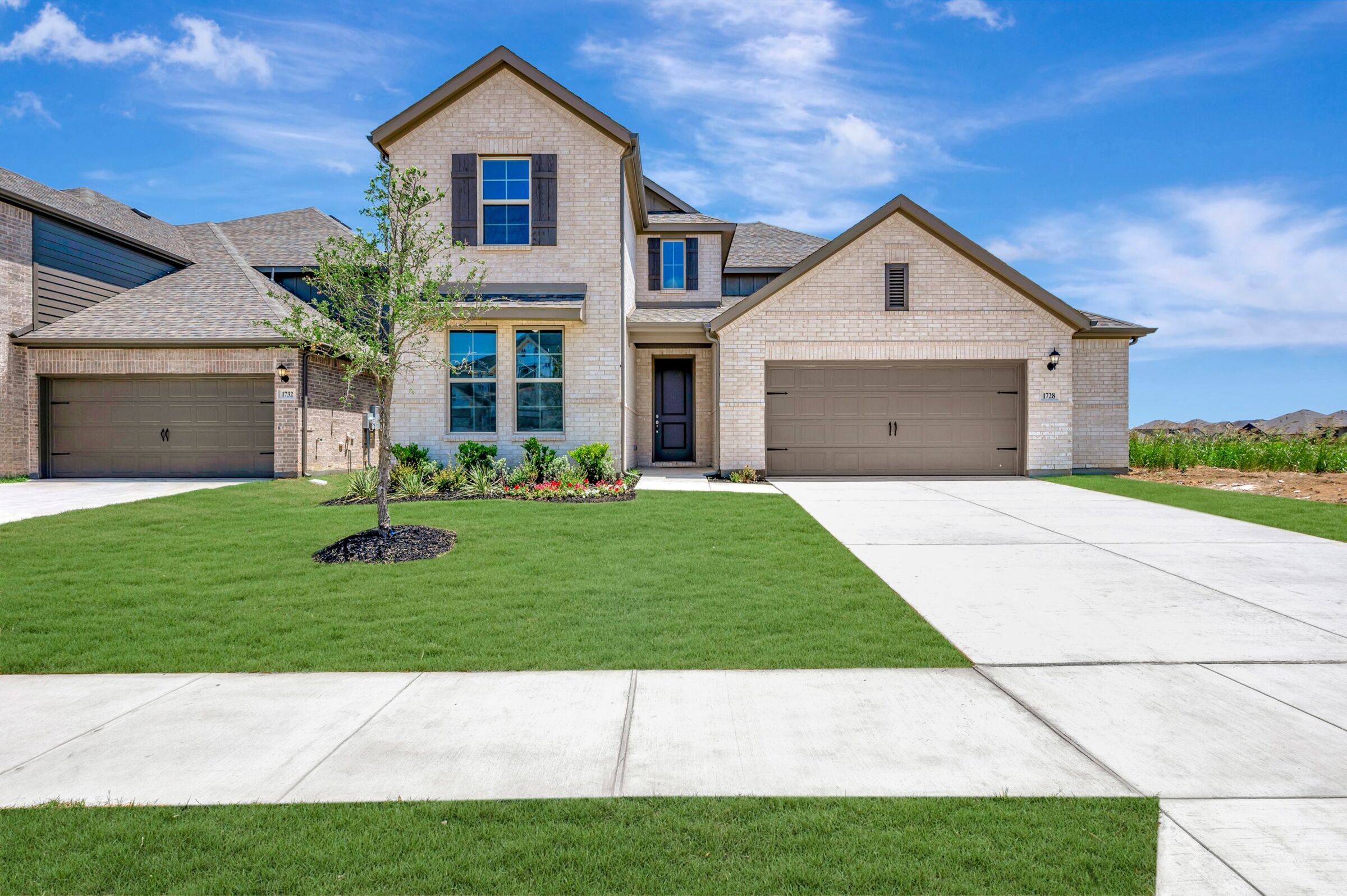 Front Exterior:Front Exterior