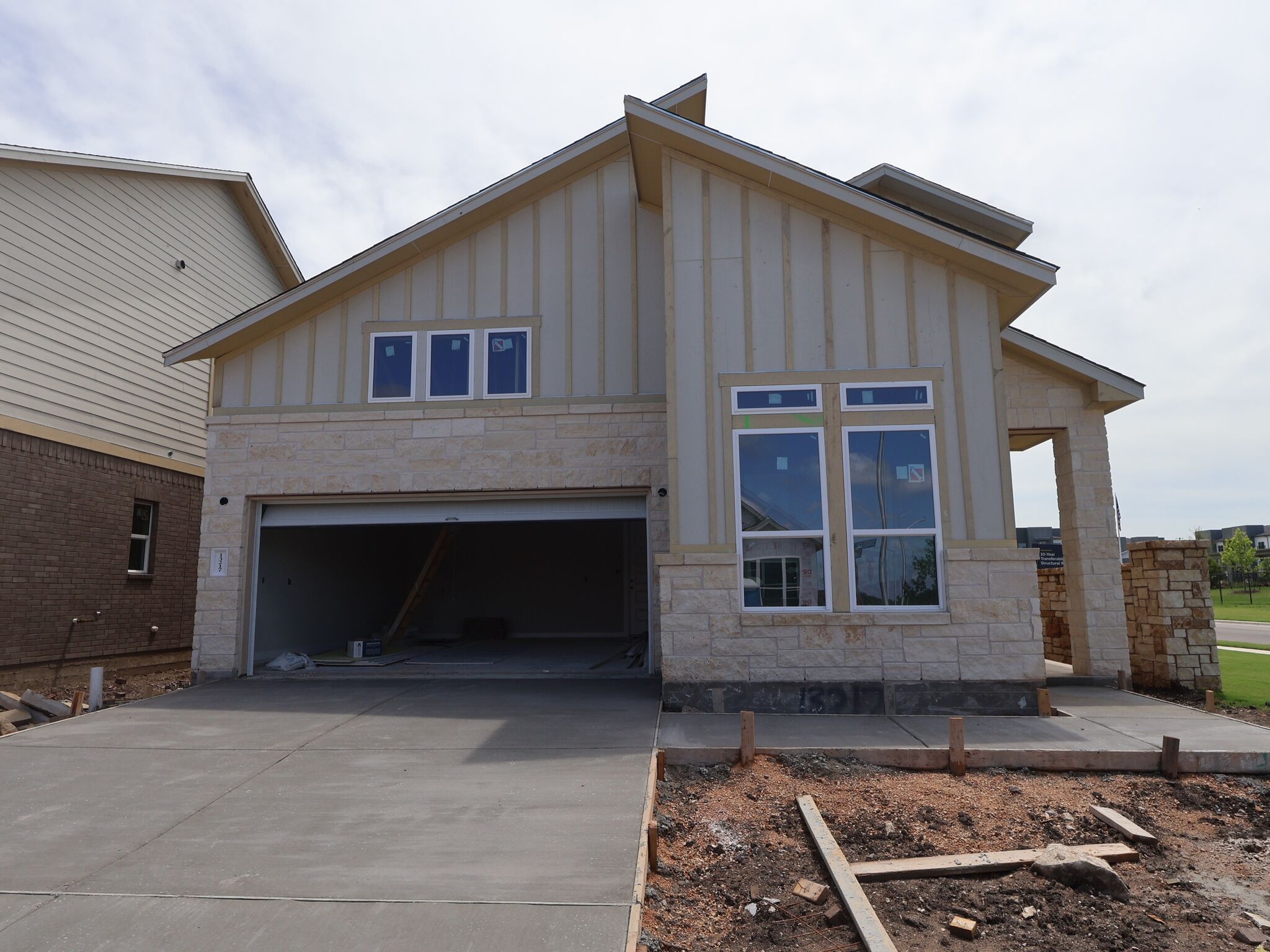 Front Exterior:Front Exterior