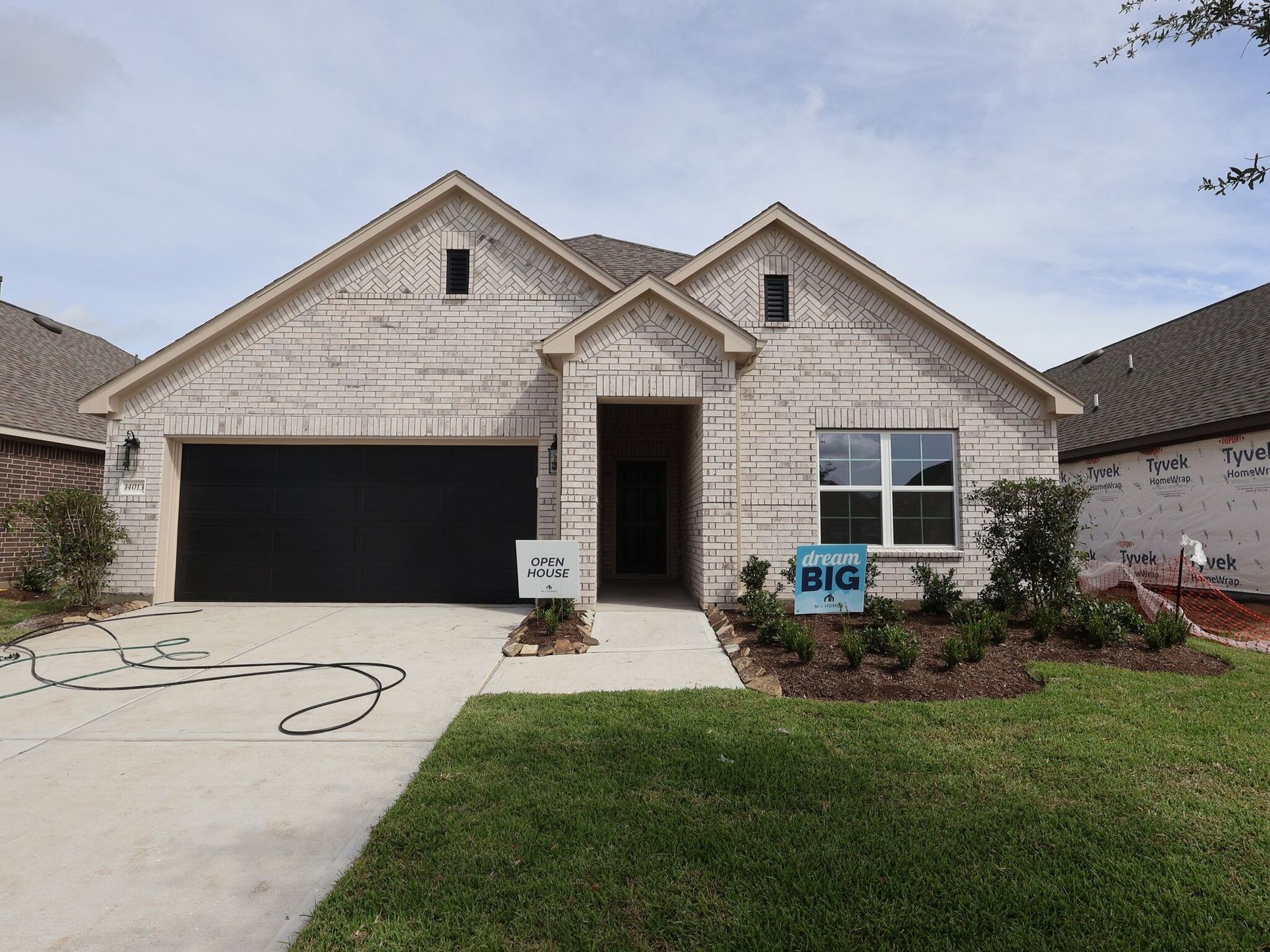 Front Exterior:Front Exterior