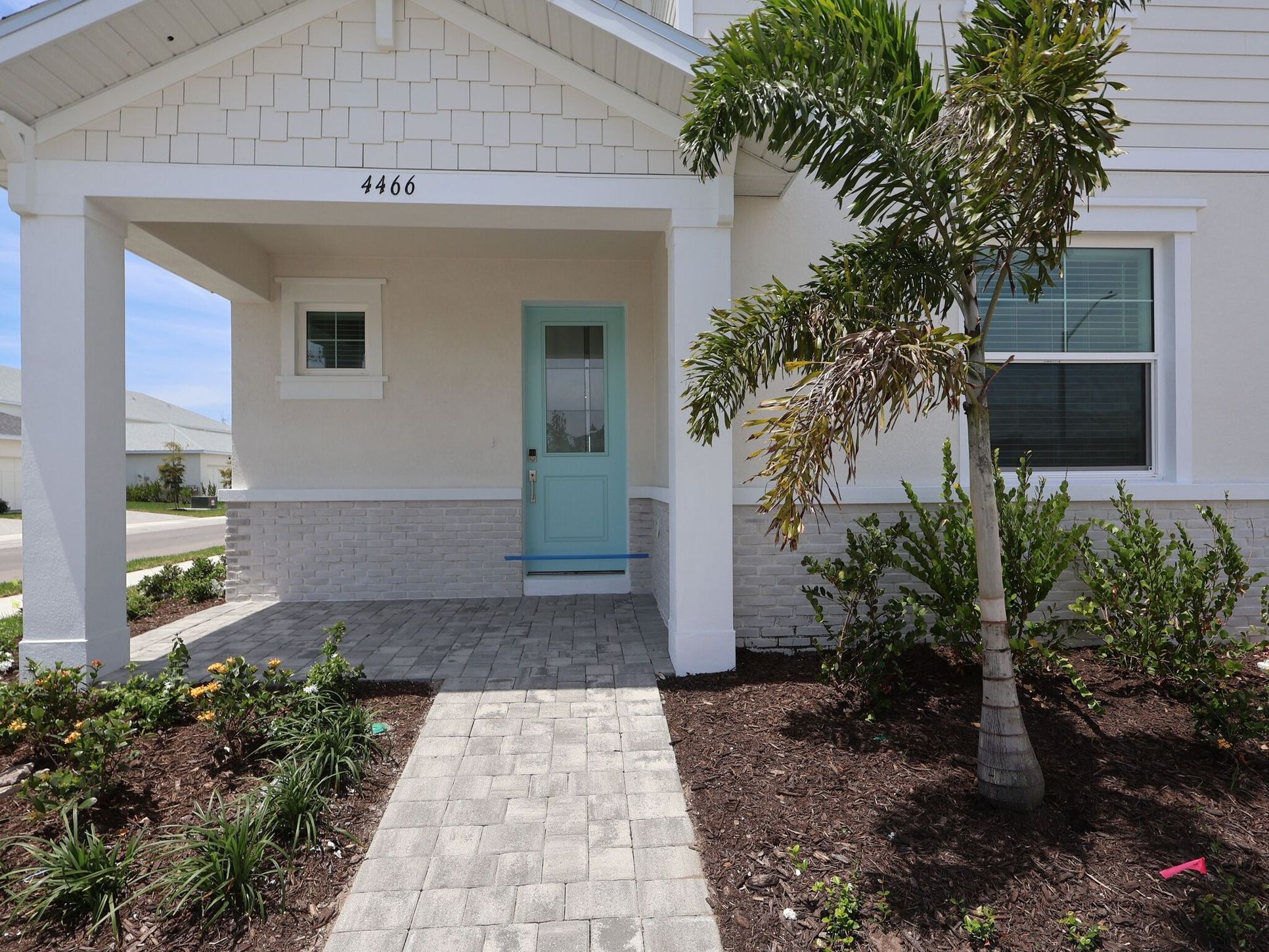 Front exterior:Front exterior