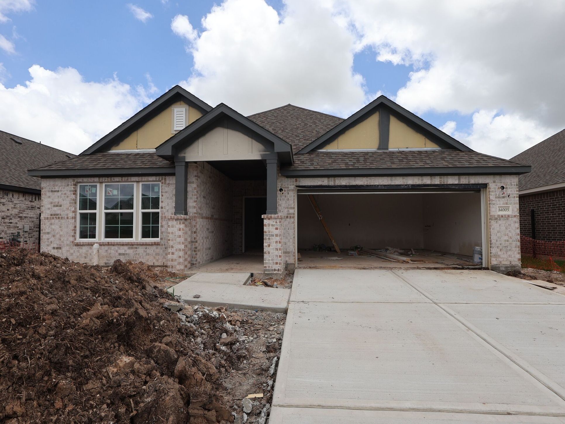 Front Exterior:Front Exterior