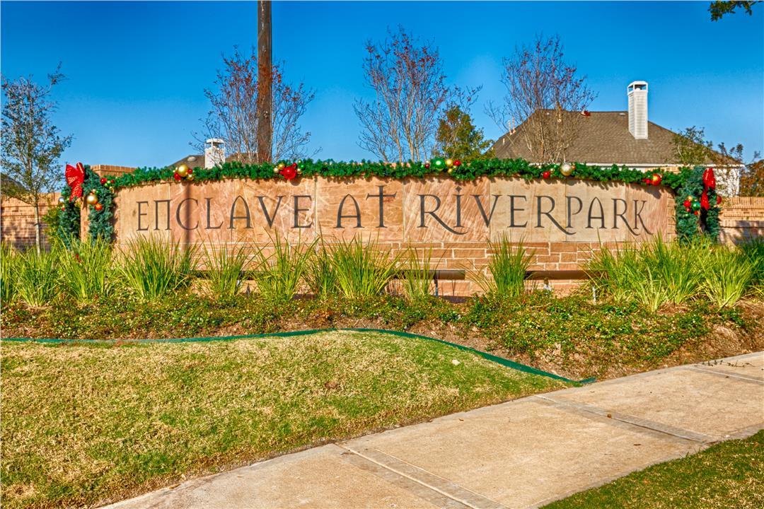 Enclave at Riverpark Entrance