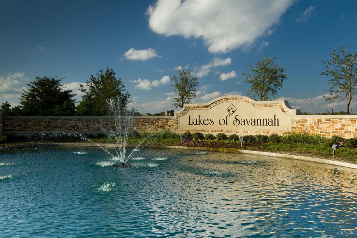 Lakes of Savannah Entry