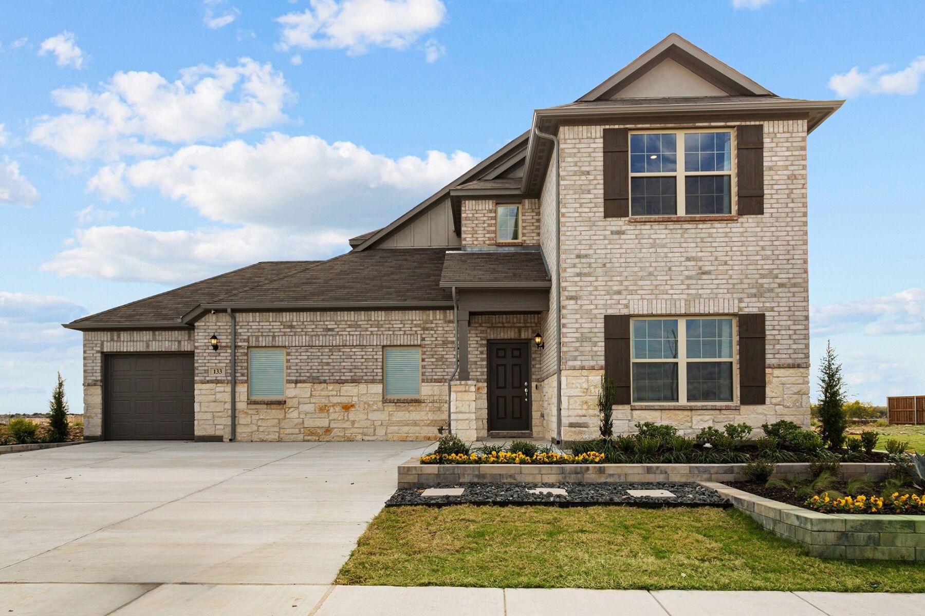 Front Exterior:Front Exterior