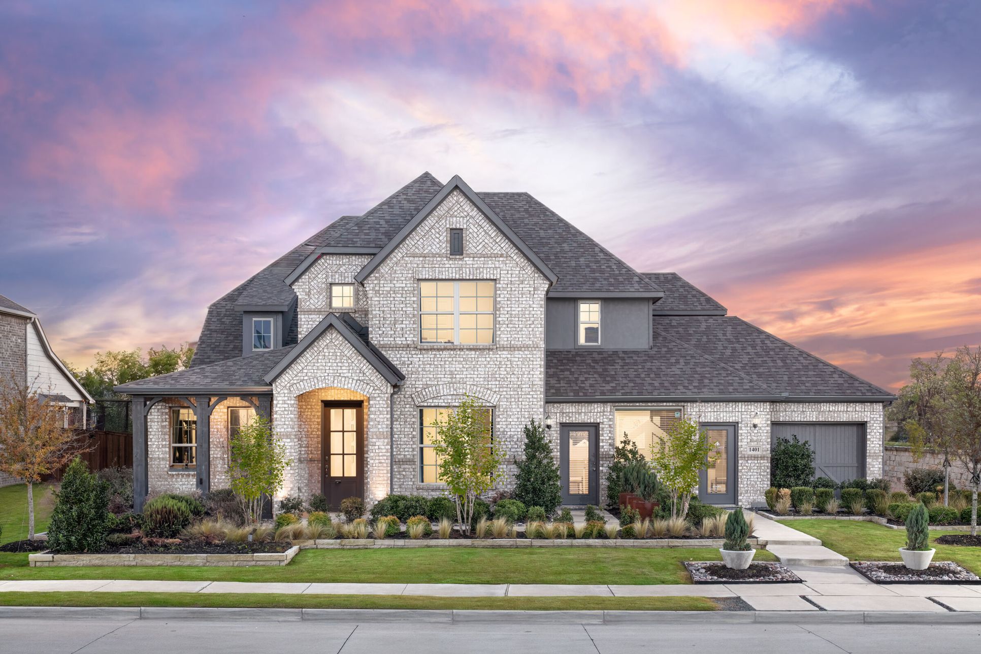 Front Exterior:Front Exterior