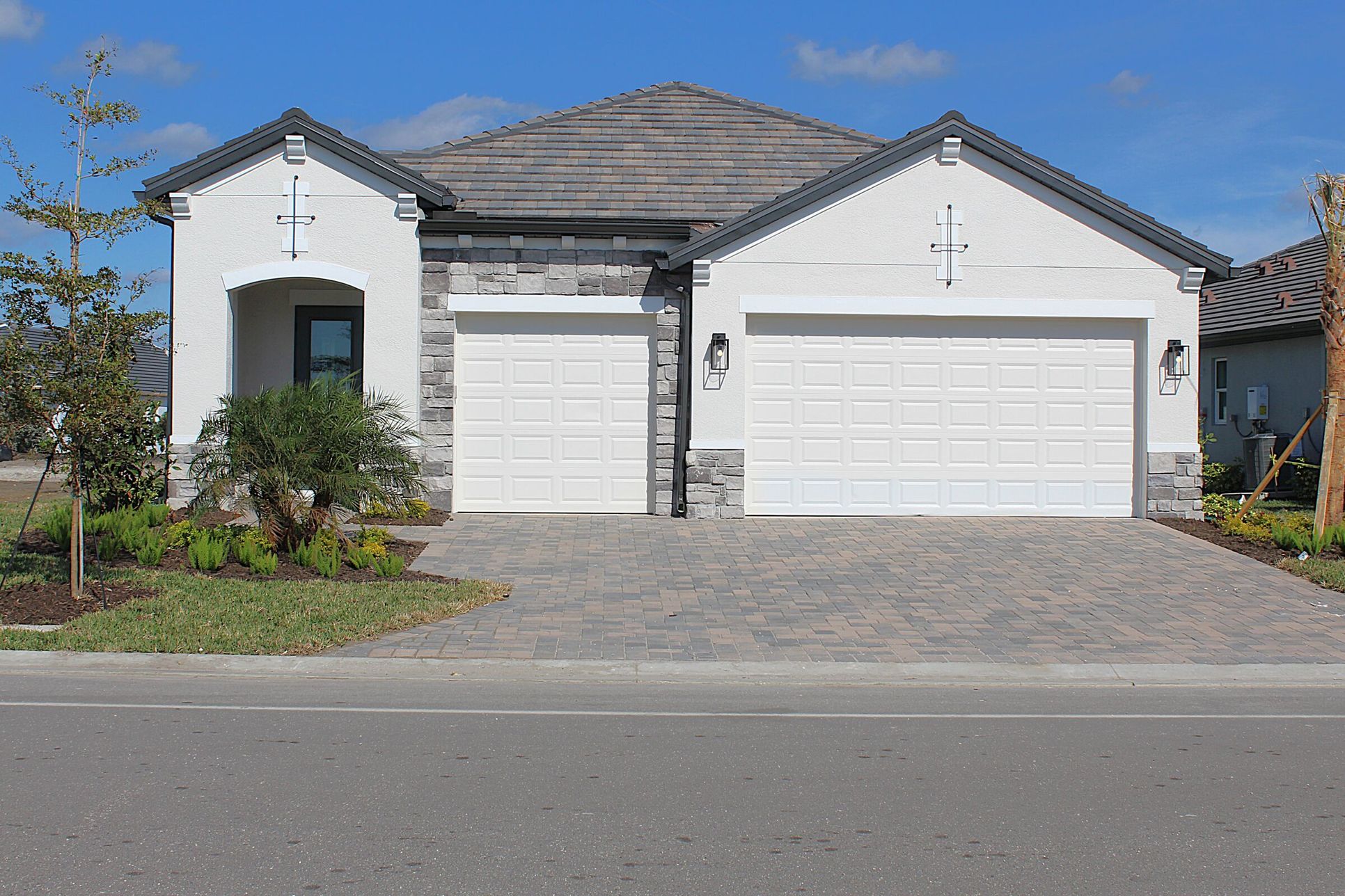 Front Exterior:Front Exterior