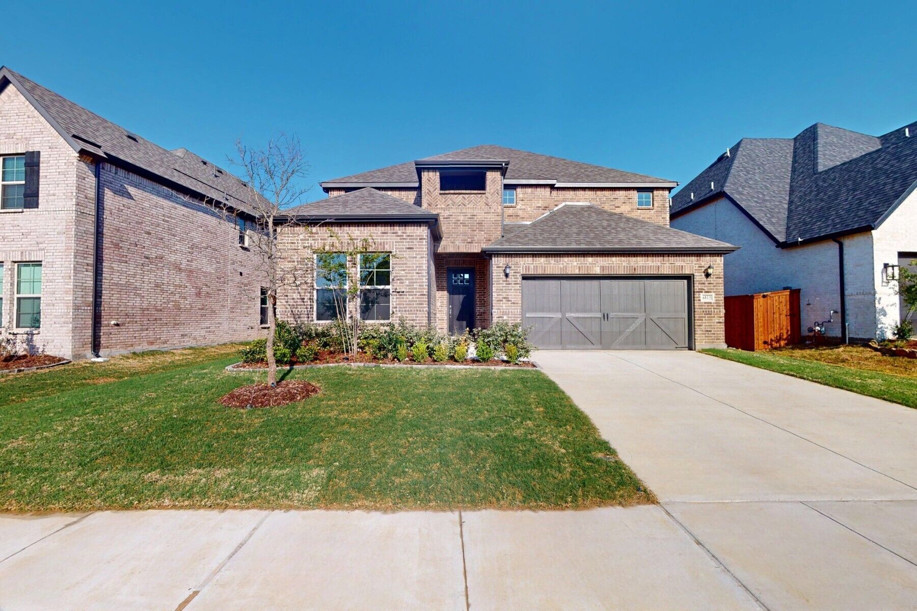 Front Exterior:Front Exterior
