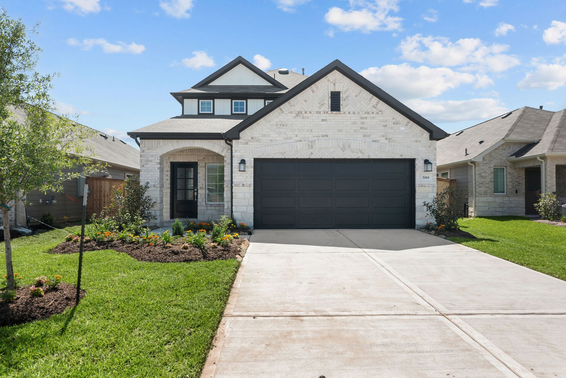 Front Exterior:Front Exterior