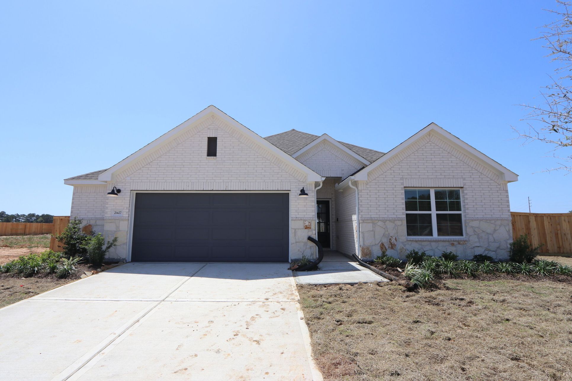 Front Exterior:Front Exterior