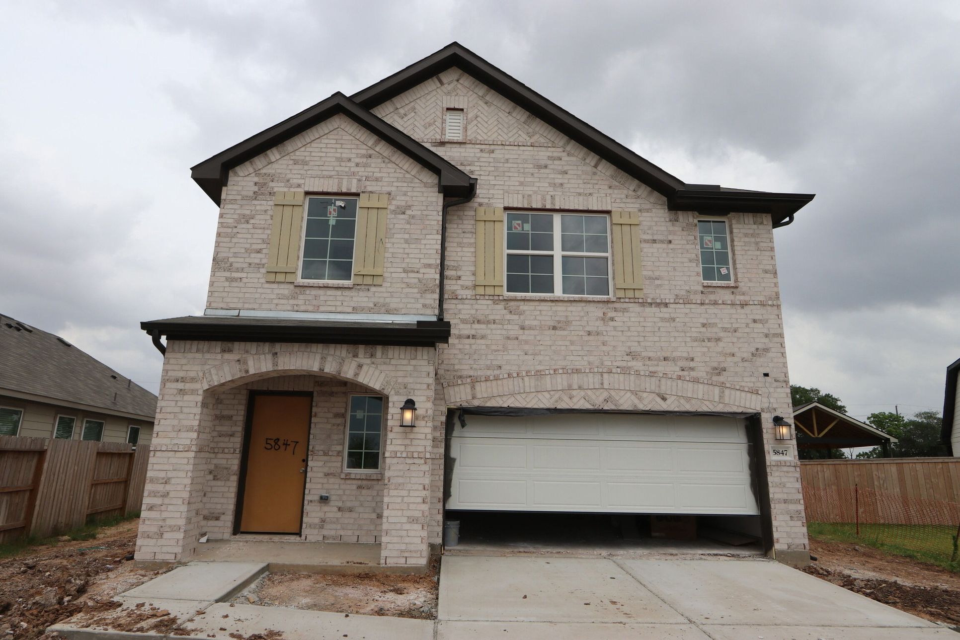 Front Exterior:Front Exterior