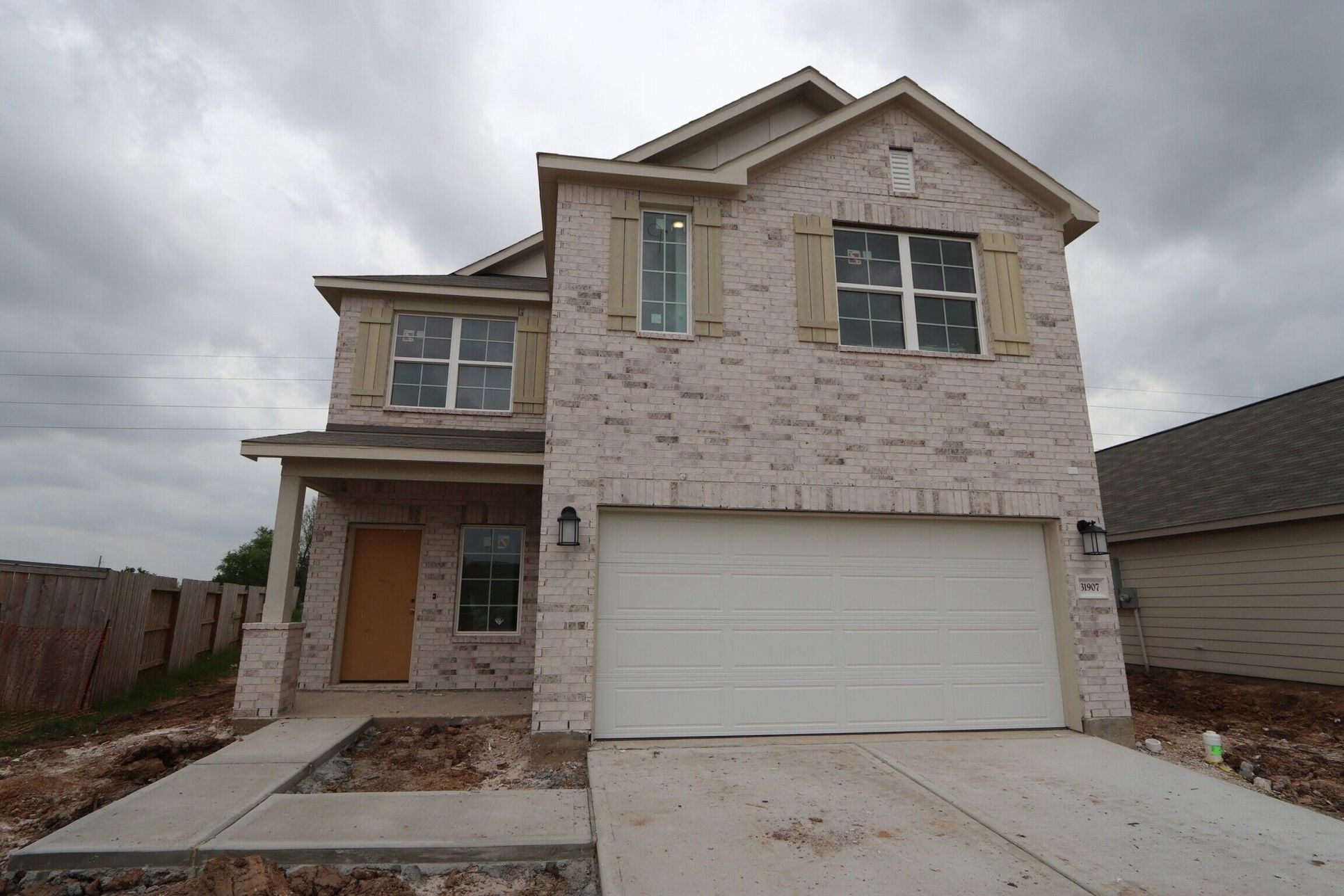 Front Exterior:Front Exterior