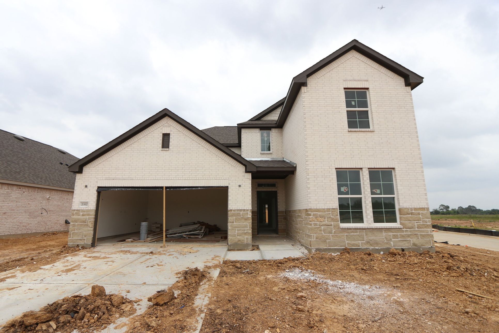 Front Exterior:Front Exterior