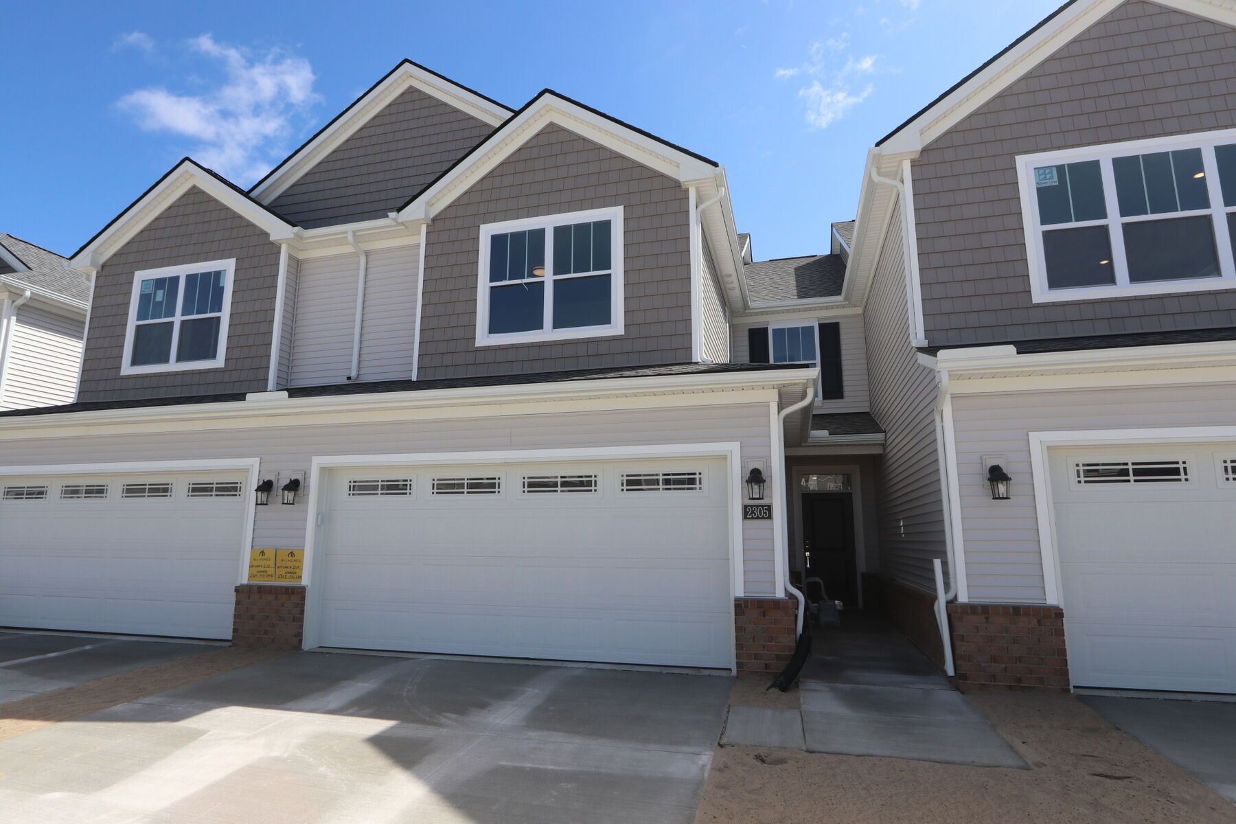 Front Exterior:Front Exterior