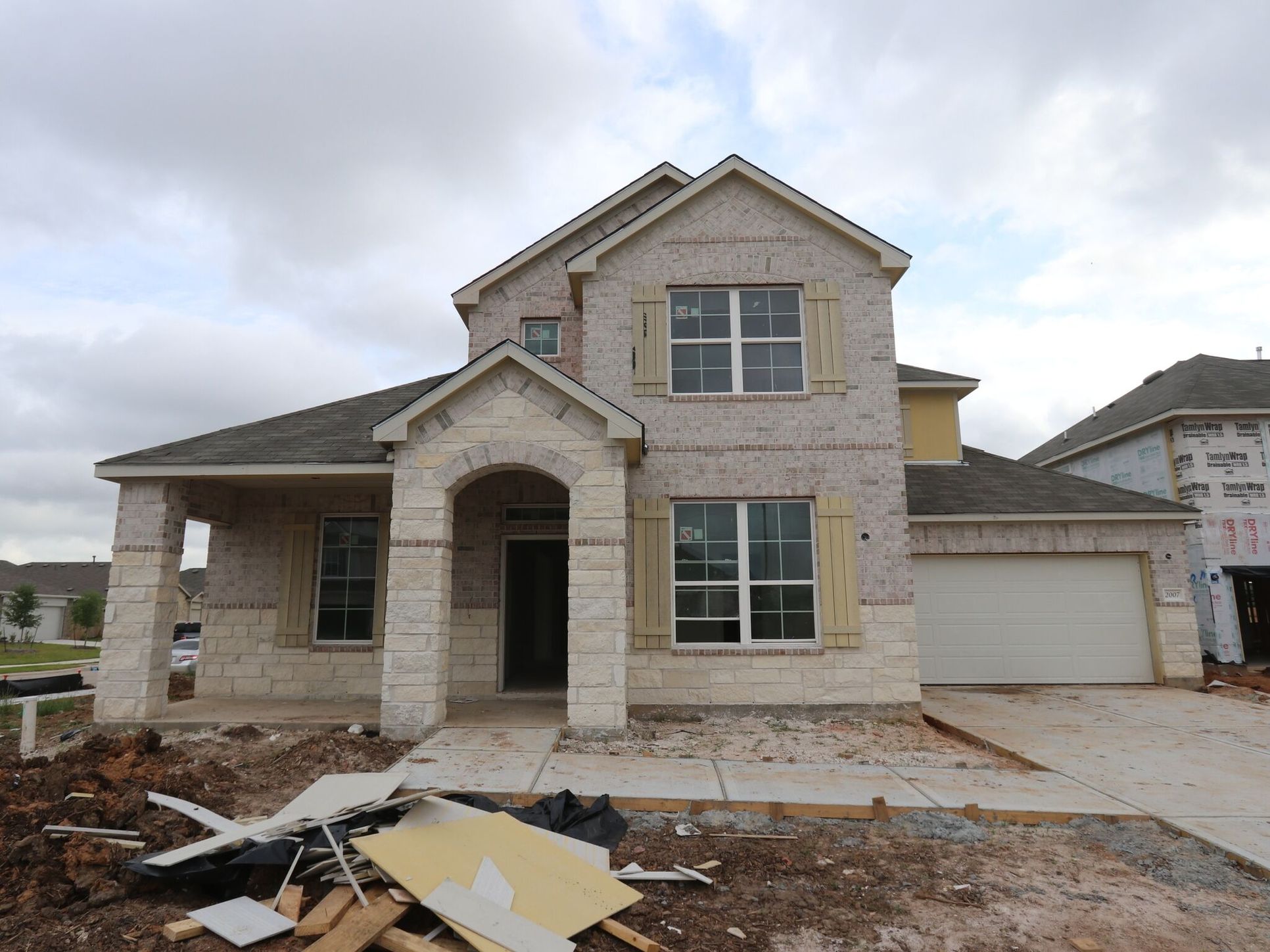Front Exterior:Front Exterior