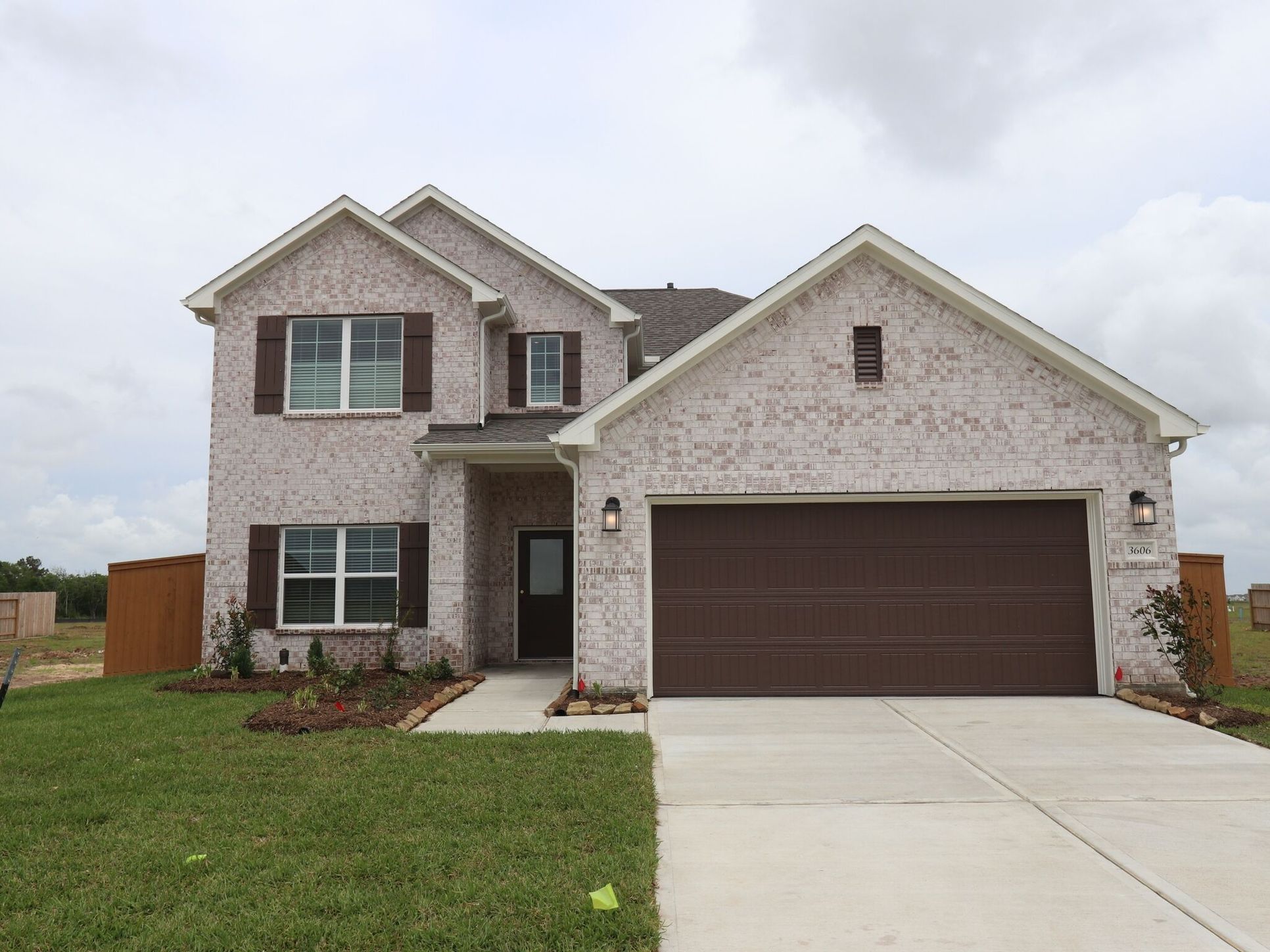 Front Exterior:Front Exterior