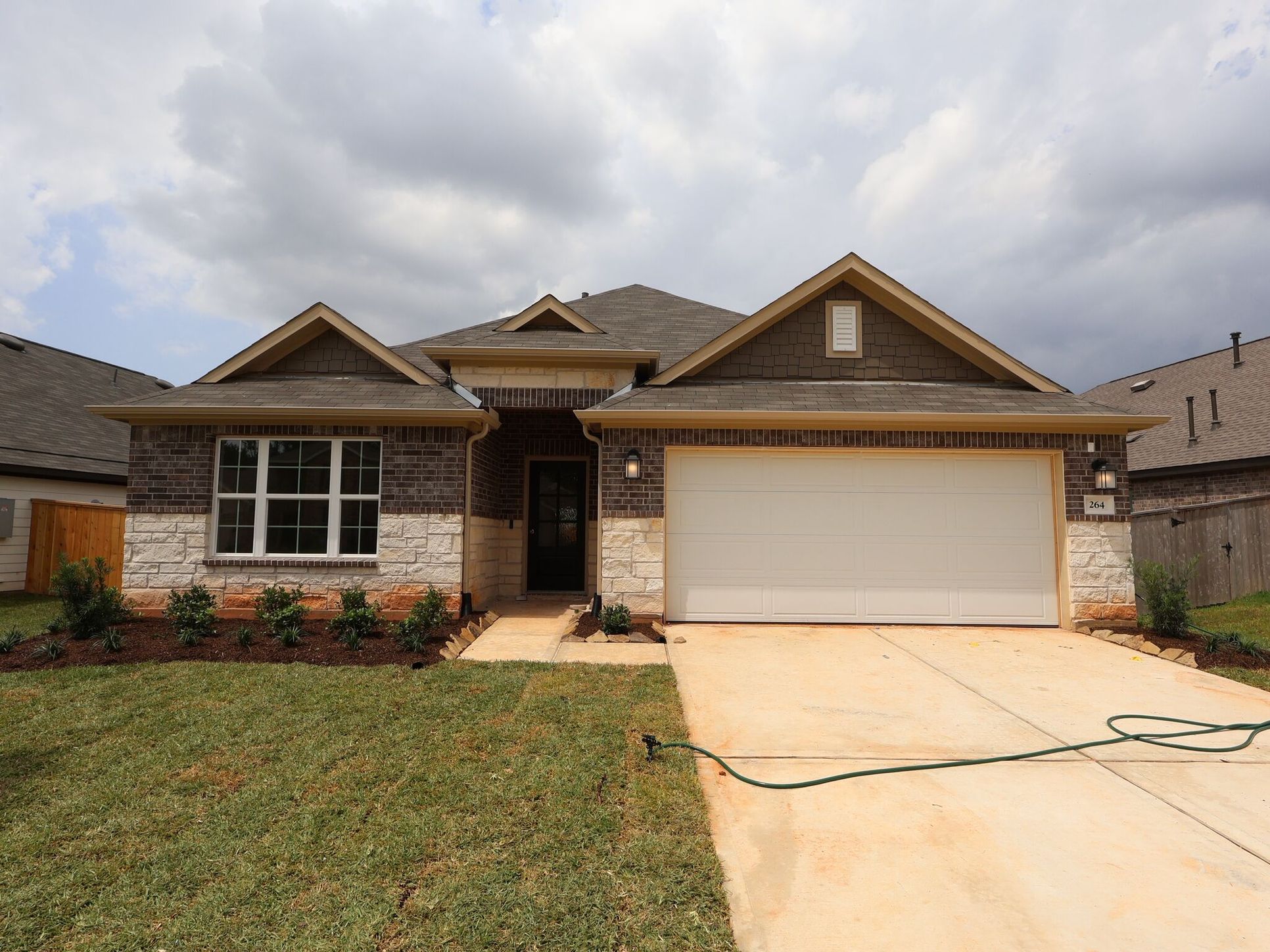 Front Exterior:Front Exterior