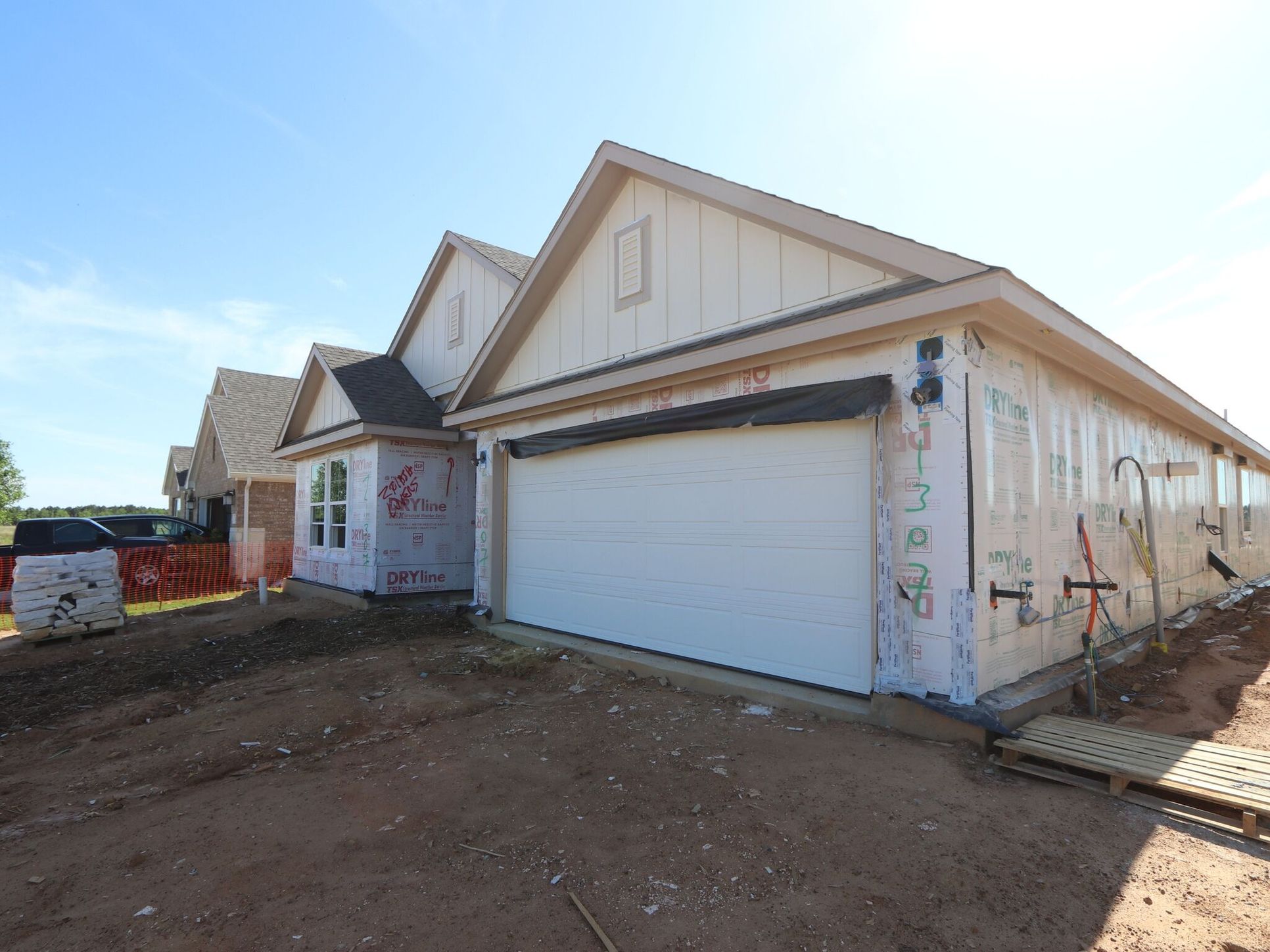 Side Exterior:Side Exterior