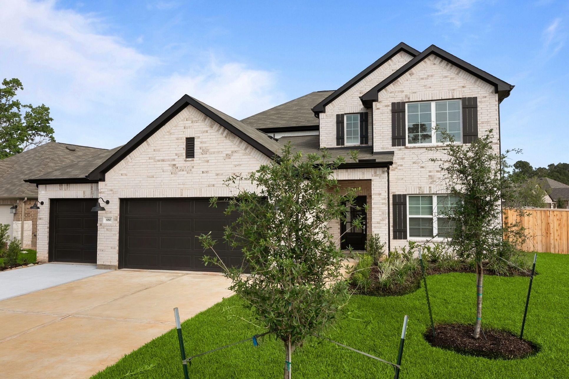 Front Exterior:Front Exterior