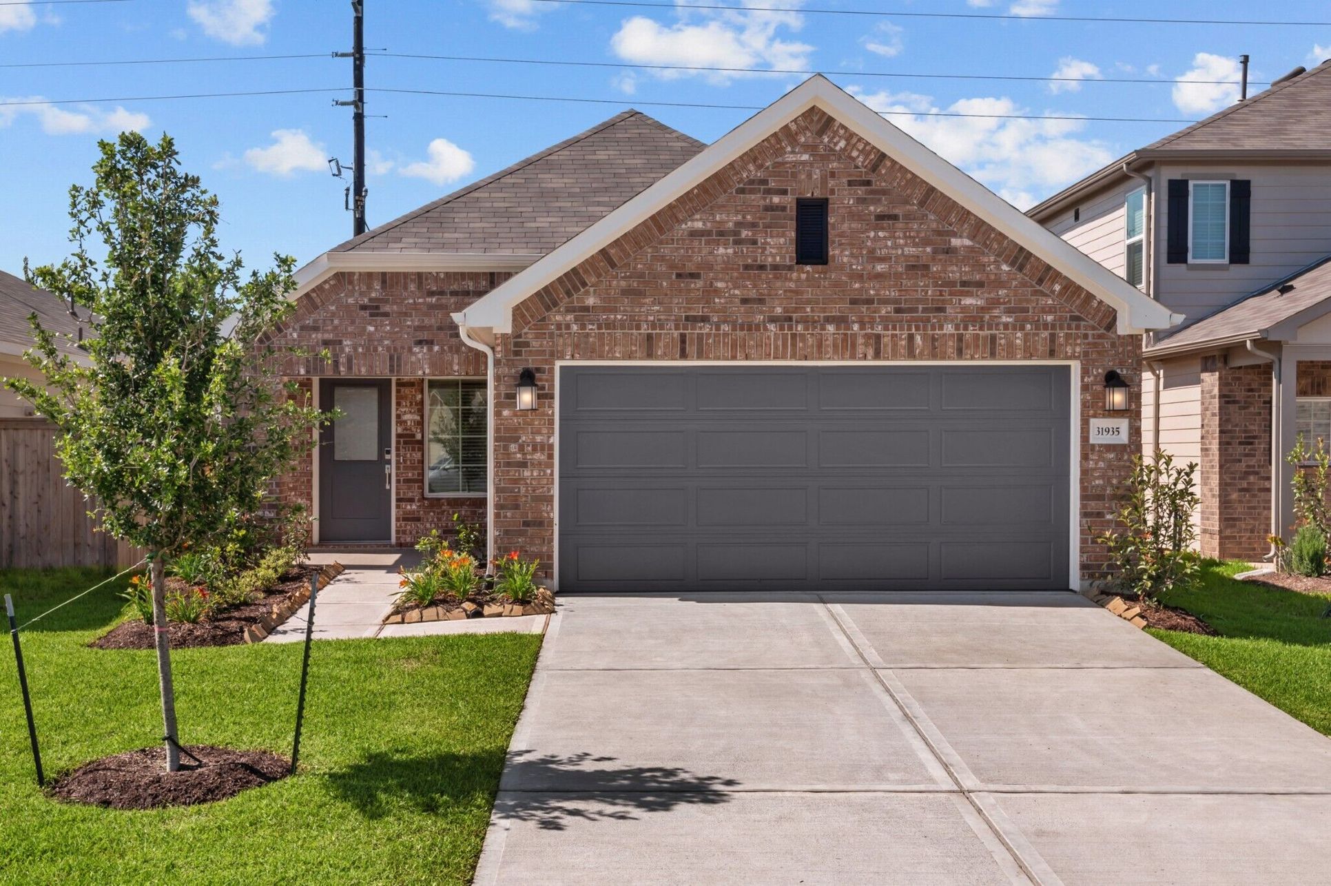 Front Exterior:Front Exterior