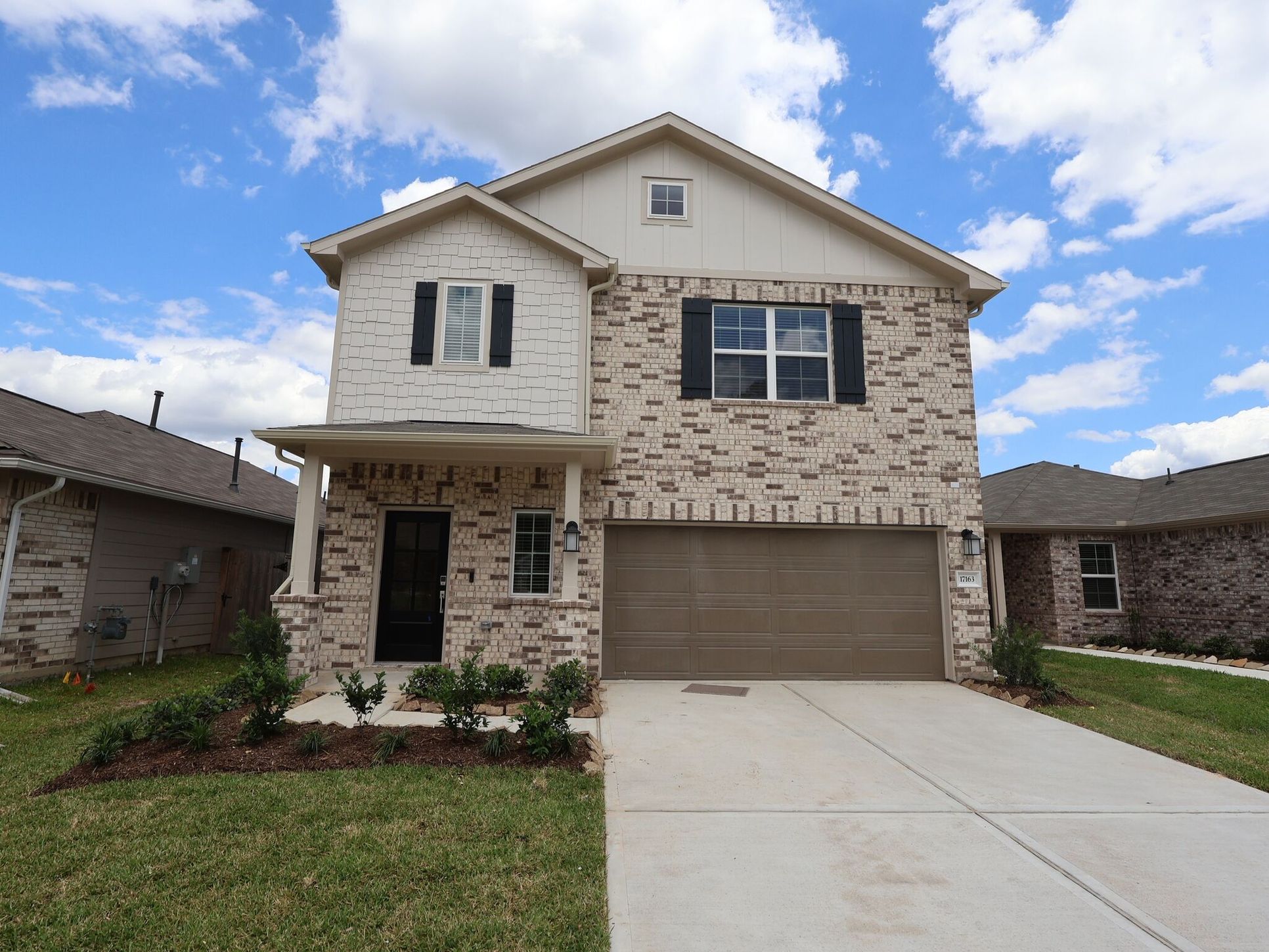 Front Exterior:Front Exterior