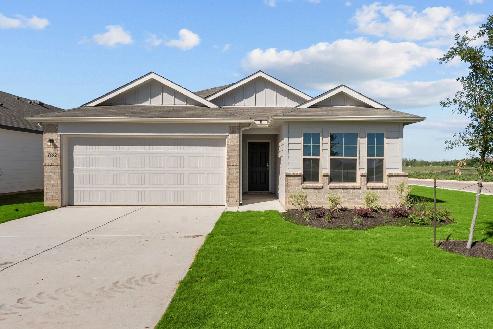 Front Exterior:Front Exterior
