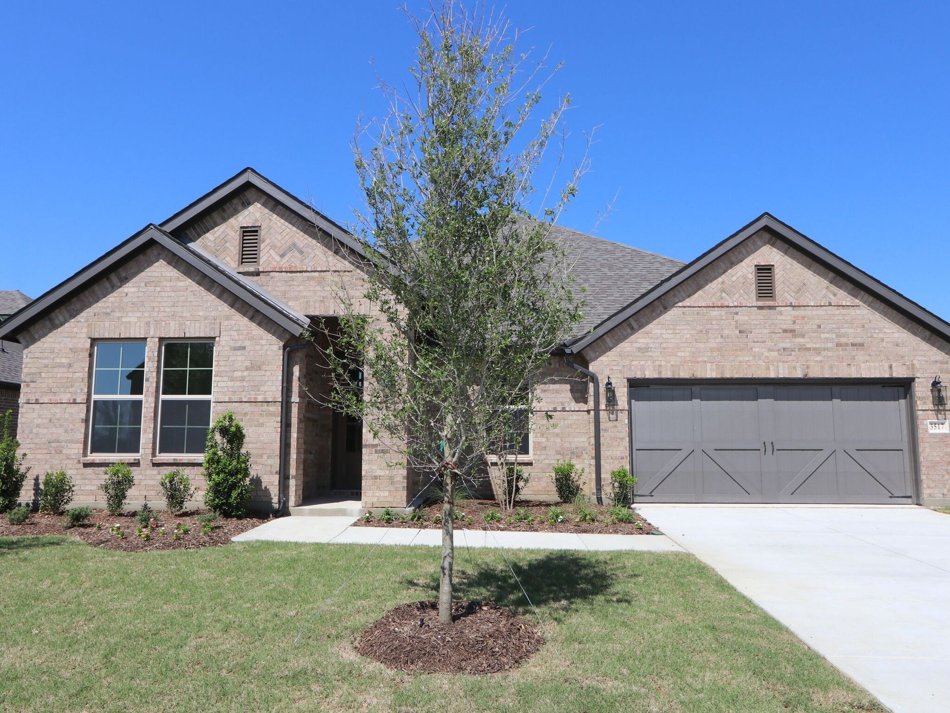 Front Exterior:Front Exterior