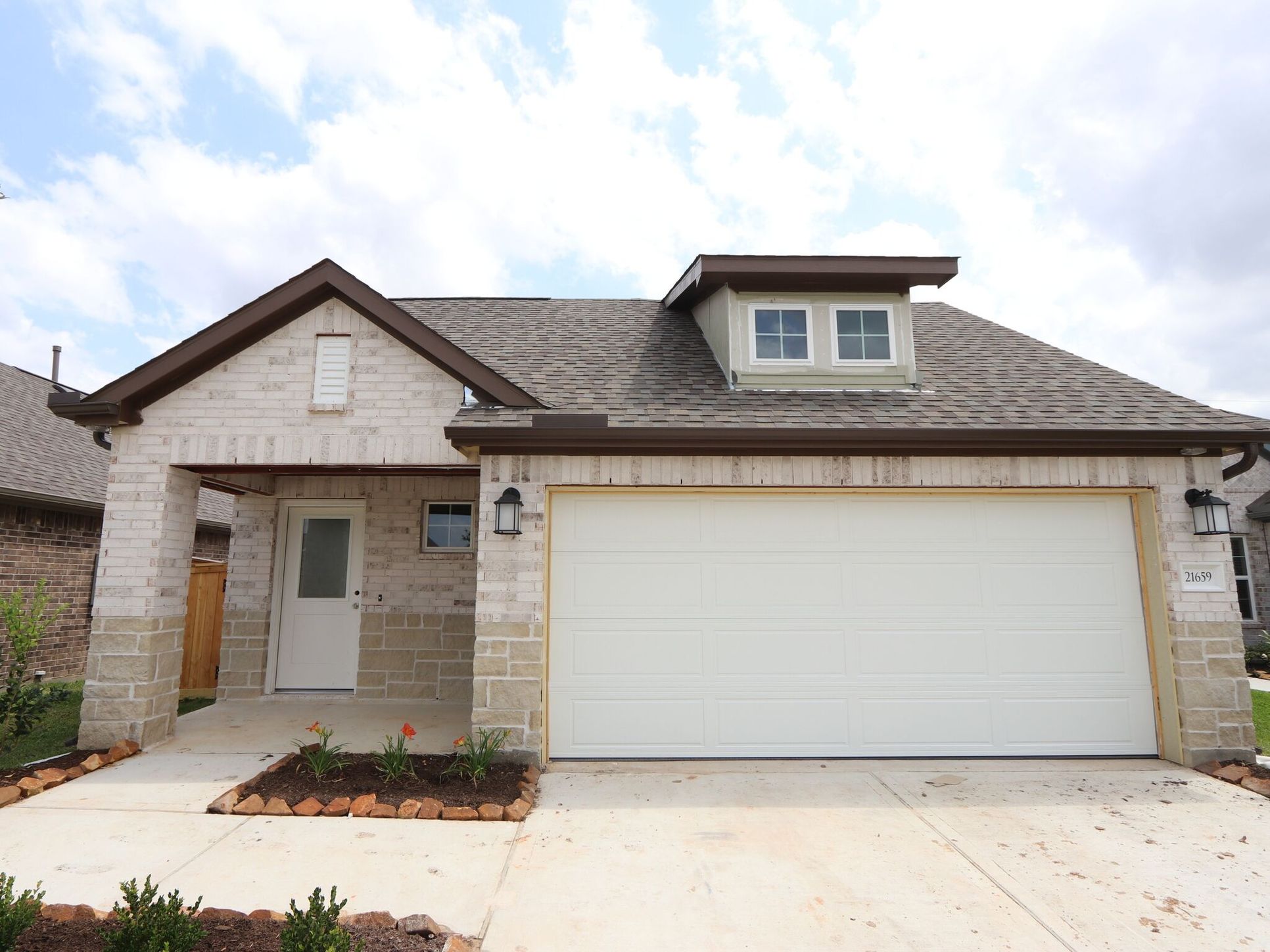 Front Exterior:Front Exterior